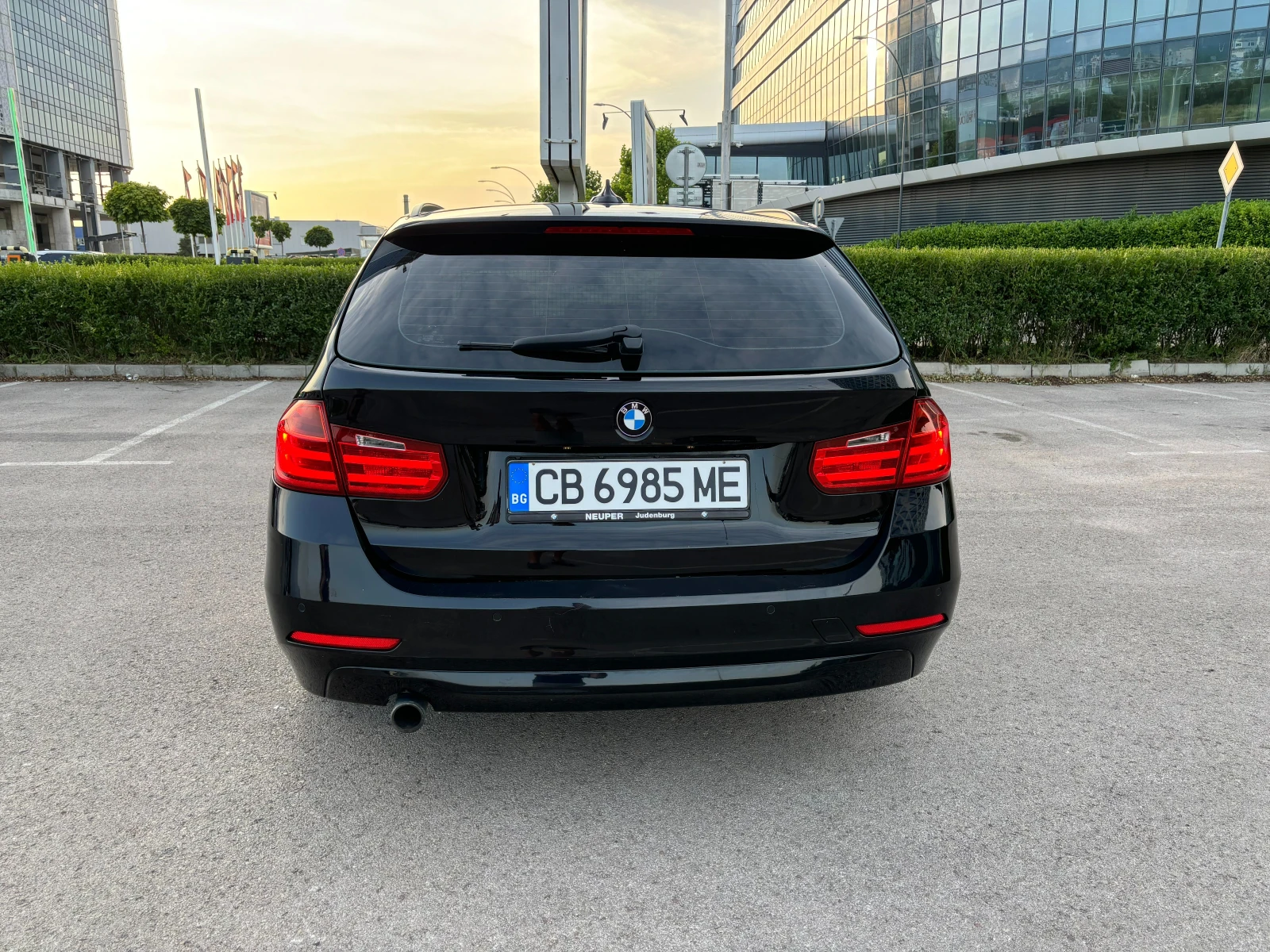 BMW 318 2.0, снимка 6 - Автомобили и джипове - 54144481