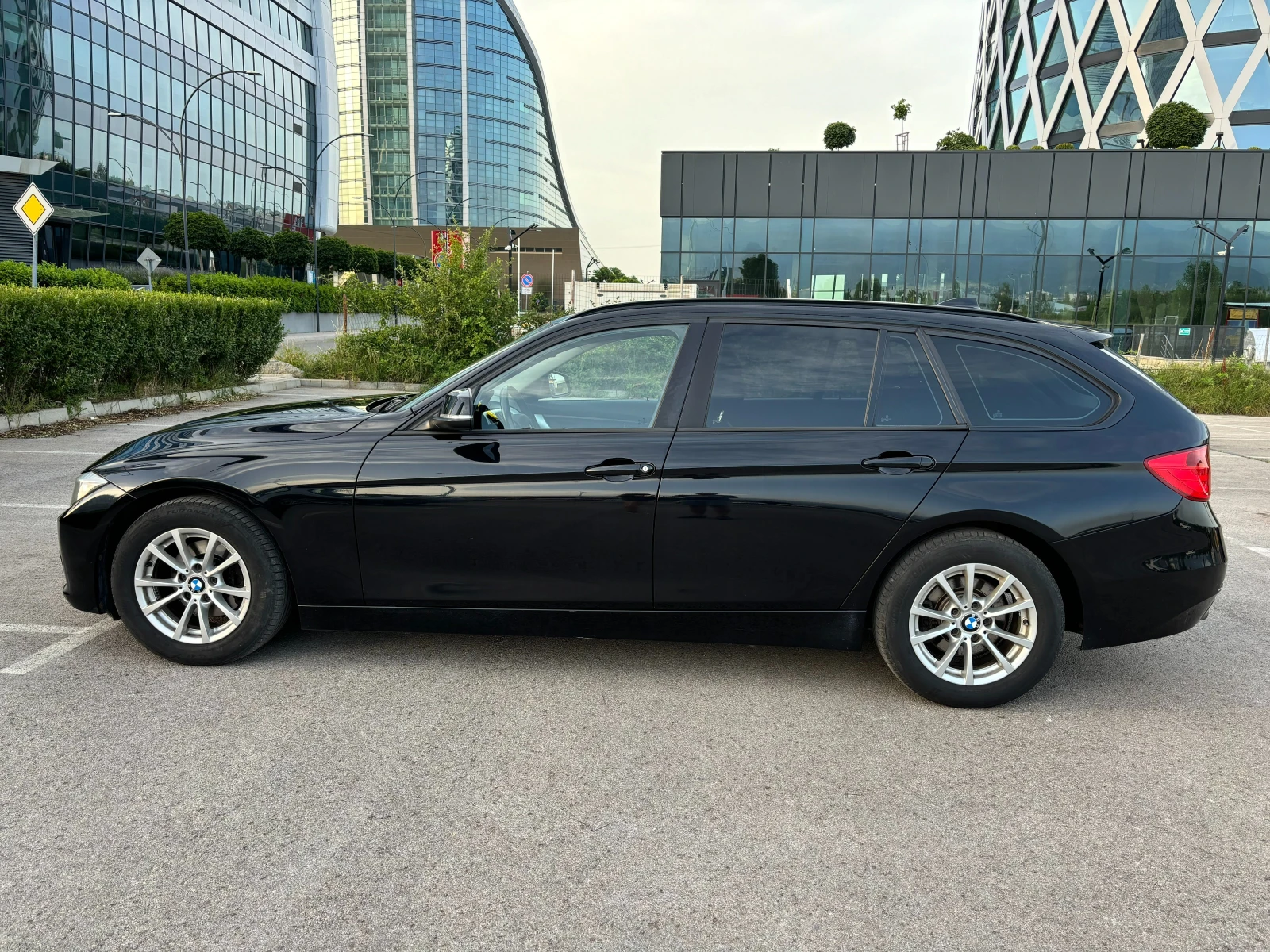 BMW 318 2.0, снимка 4 - Автомобили и джипове - 54144481