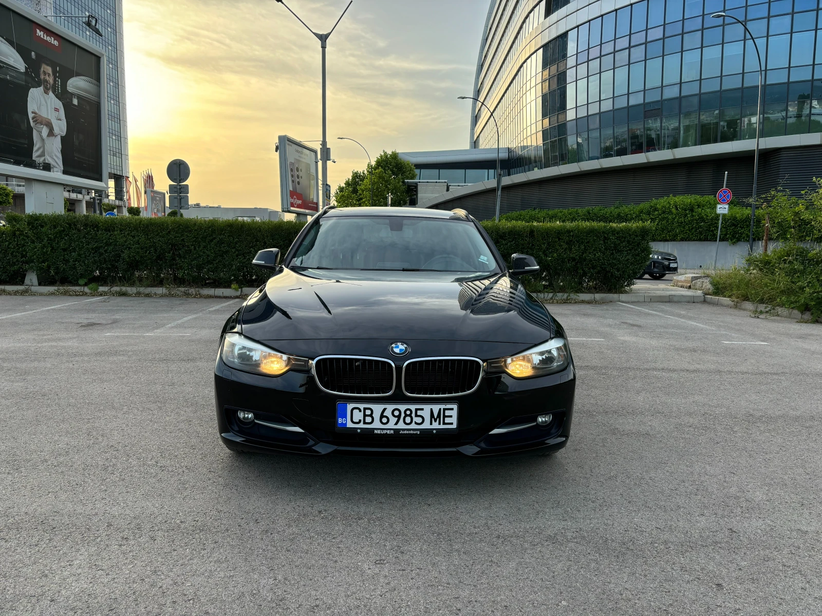 BMW 318 2.0, снимка 2 - Автомобили и джипове - 54144481