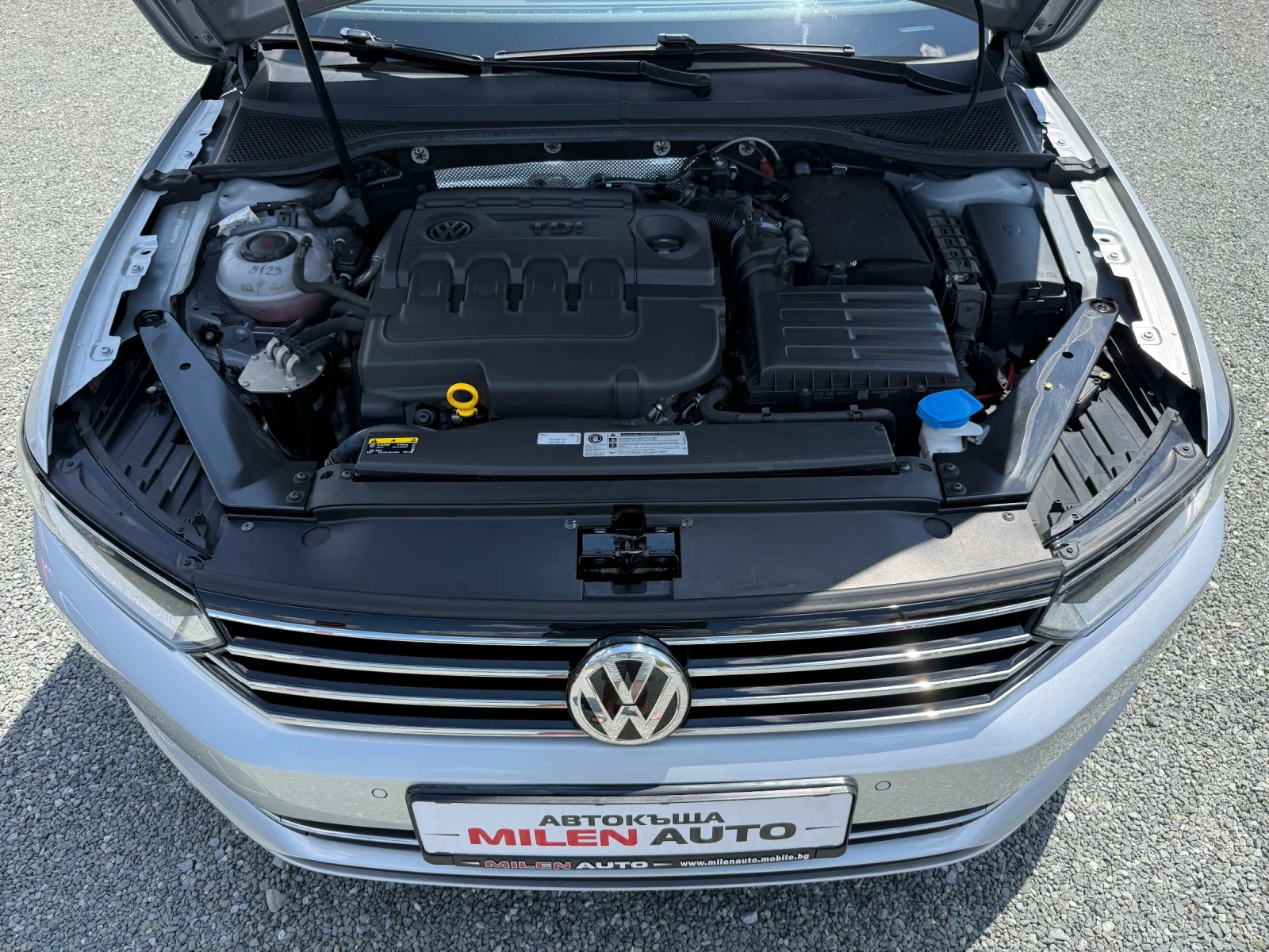 VW Passat (KATO НОВА), снимка 17 - Автомобили и джипове - 54479002