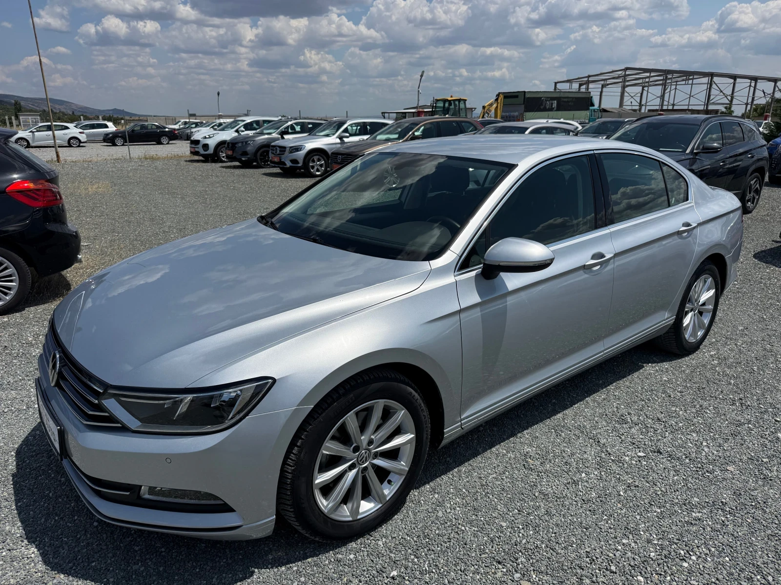 VW Passat (KATO НОВА)