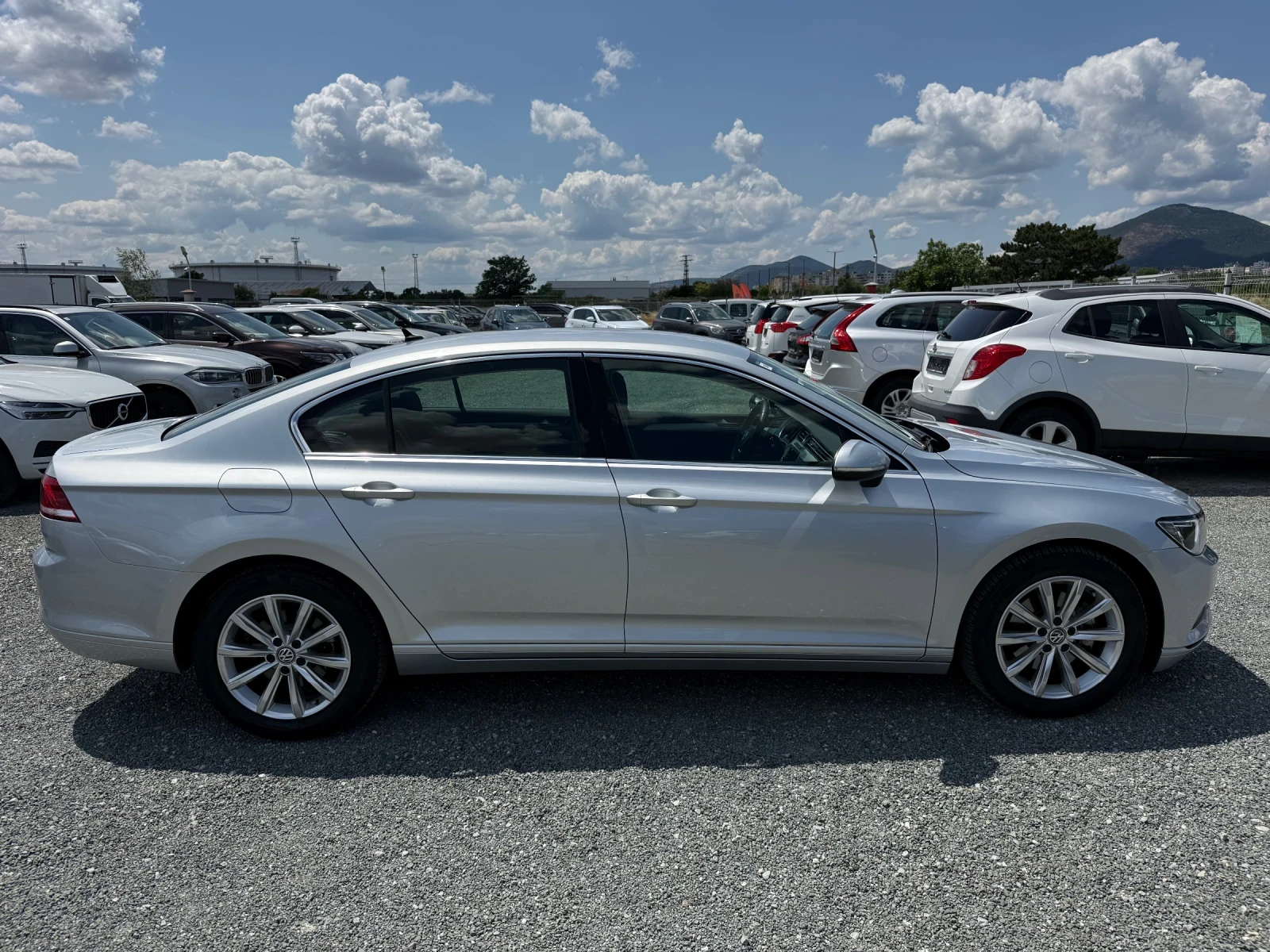 VW Passat (KATO НОВА), снимка 4 - Автомобили и джипове - 54479002
