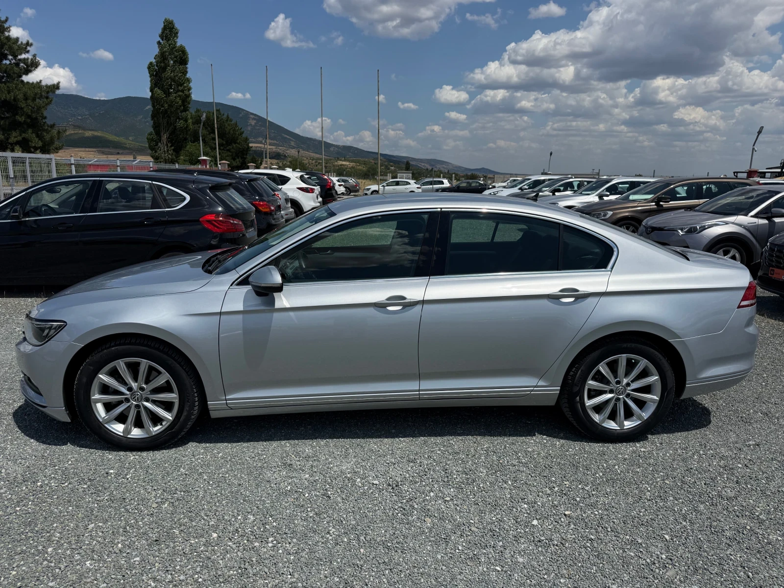 VW Passat (KATO НОВА), снимка 10 - Автомобили и джипове - 54479002