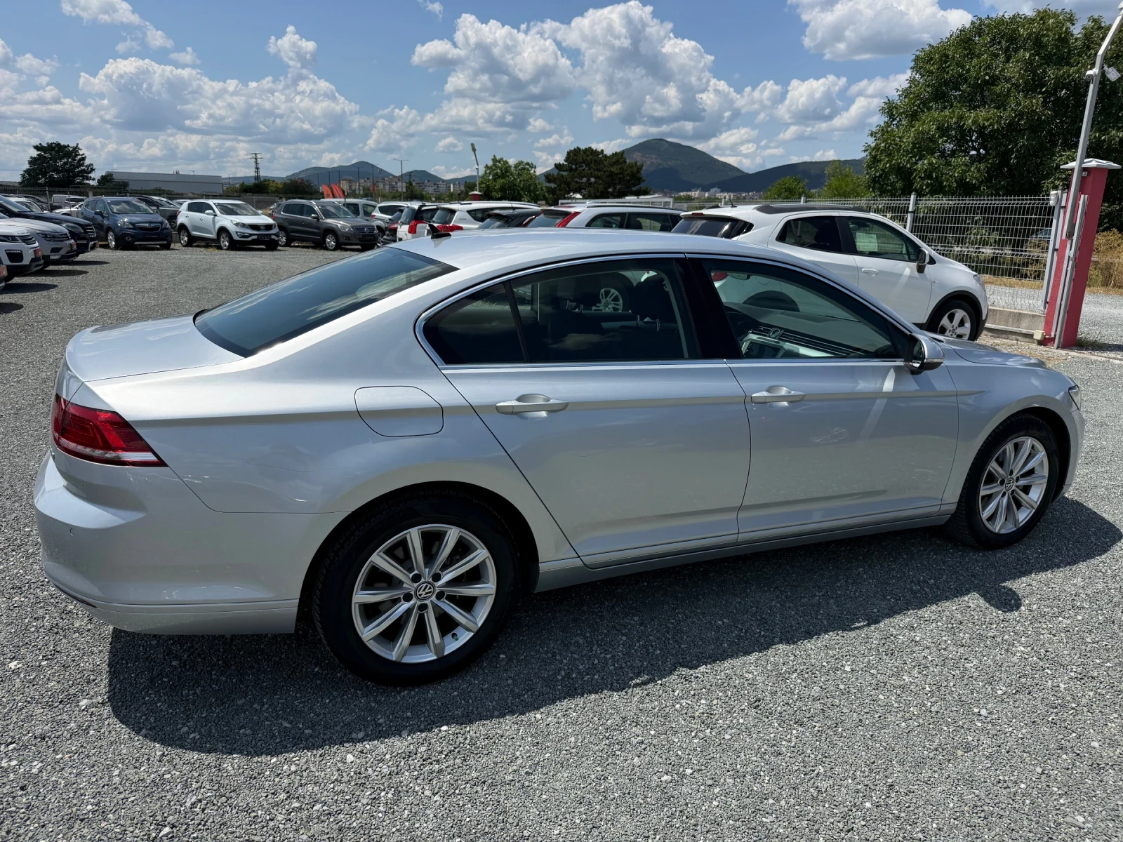 VW Passat (KATO НОВА), снимка 5 - Автомобили и джипове - 54479002