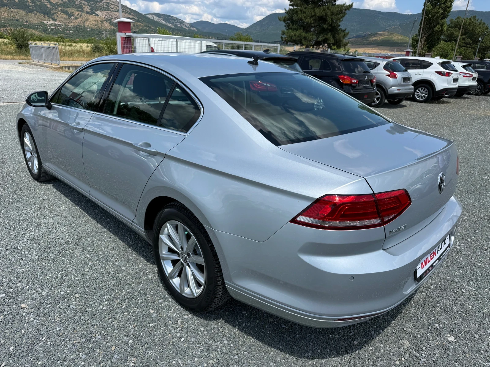 VW Passat (KATO НОВА), снимка 8 - Автомобили и джипове - 54479002