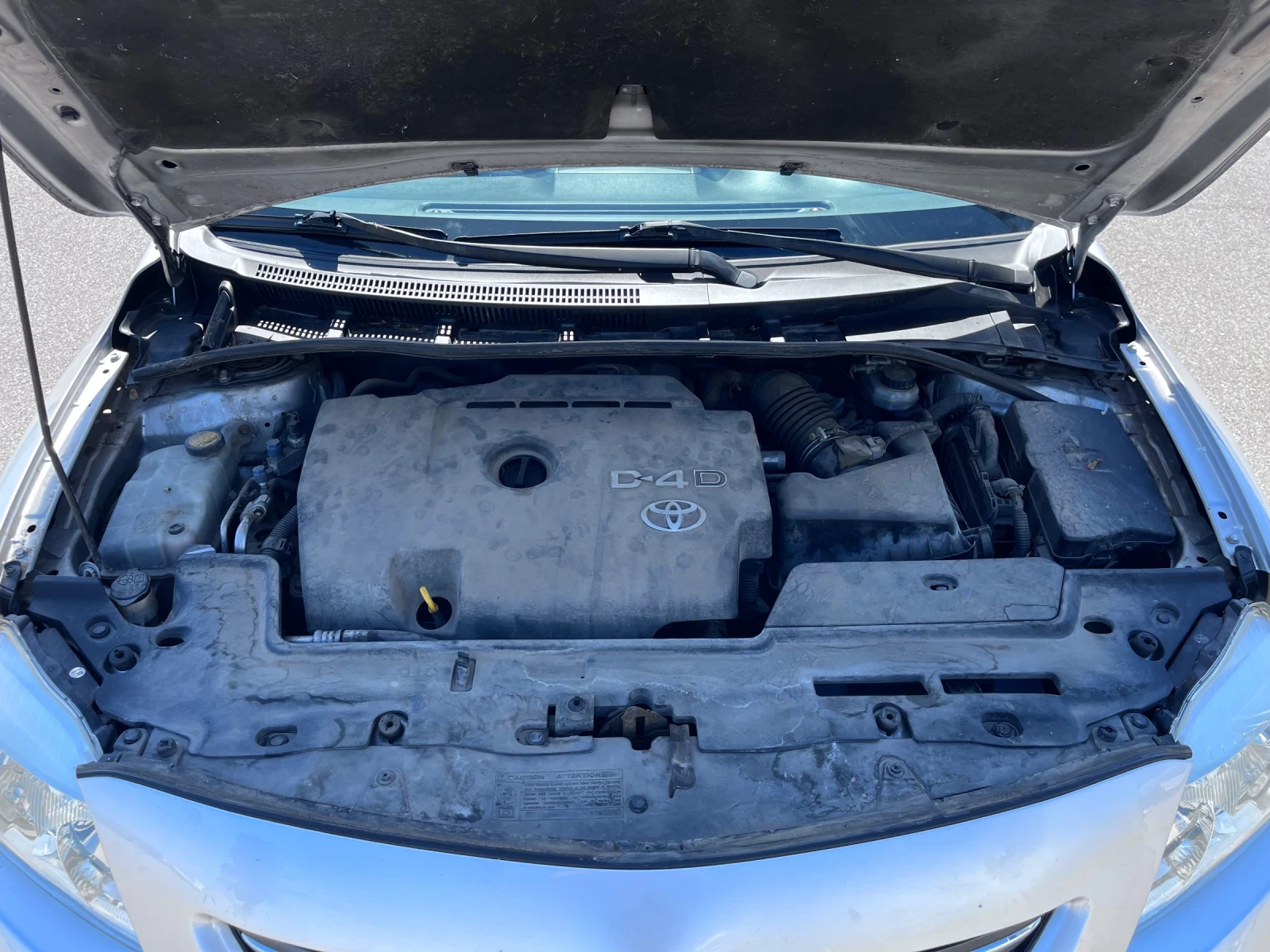 Toyota Corolla 2.0 D4D 126 TOP, снимка 16 - Автомобили и джипове - 54579600