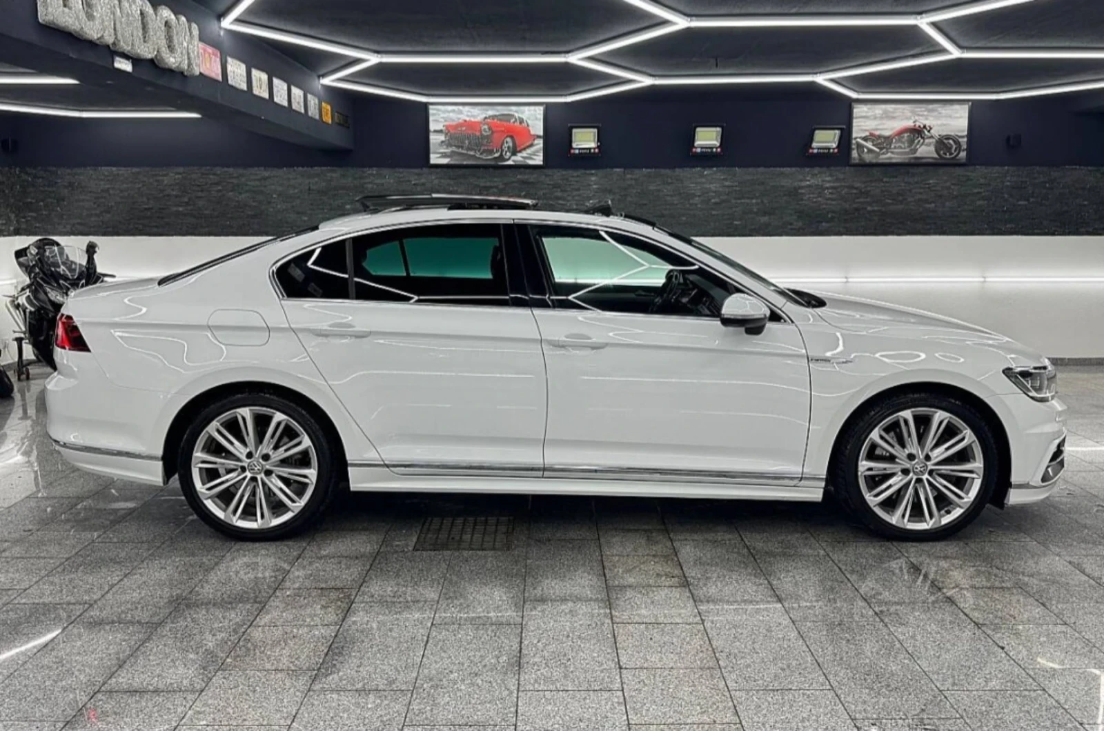 VW Passat VW Passat 2, 0 BI-TDI 4Motion DSG* R-Line* Highlin, снимка 7 - Автомобили и джипове - 54628808