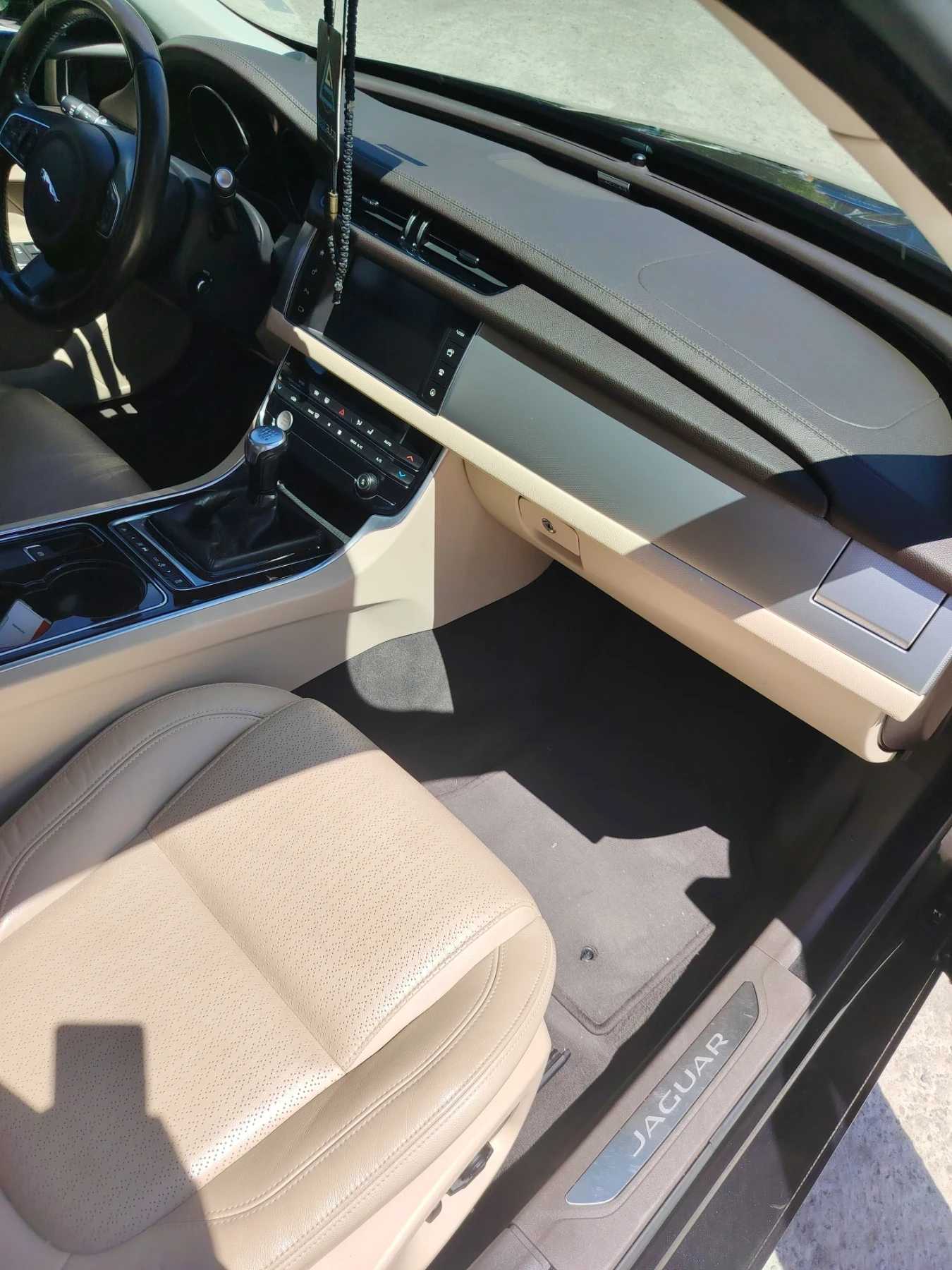 Jaguar Xf, снимка 11 - Автомобили и джипове - 54718862