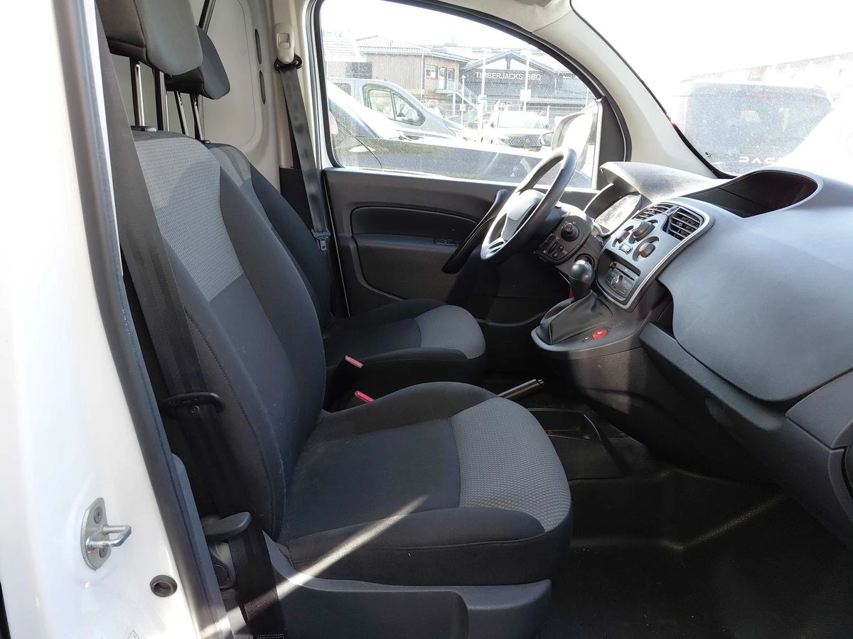Renault Kangoo Maxi-Z.E.33kWh-Очакван внос., снимка 8 - Автомобили и джипове - 54869696