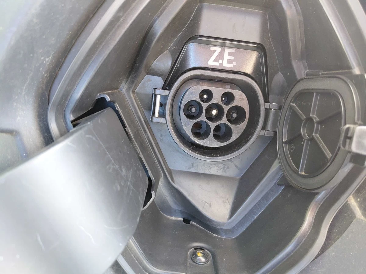 Renault Kangoo Maxi-Z.E.33kWh-Очакван внос., снимка 7 - Автомобили и джипове - 54869696