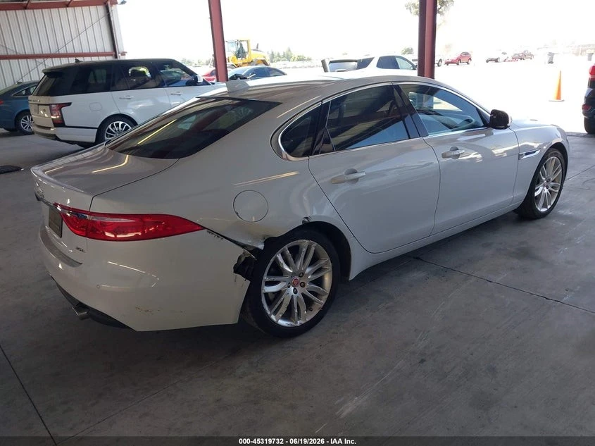 Jaguar Xf * PORTFOLIO* LIMITED* ПАНО* KEYLESS* Camera* ПОДГР, снимка 7 - Автомобили и джипове - 55433595