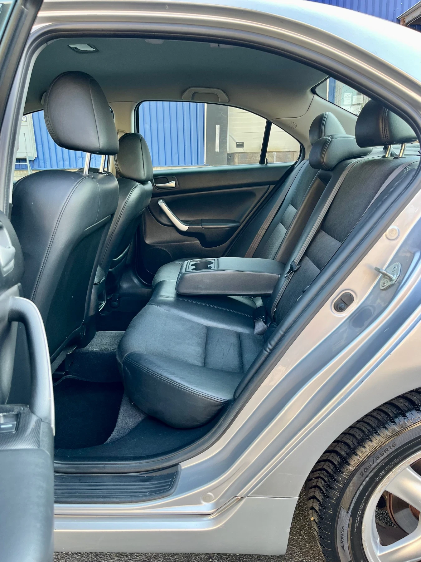 Honda Accord 2.2 140кс * Кожа* Круиз Контрол, снимка 8 - Автомобили и джипове - 55508530