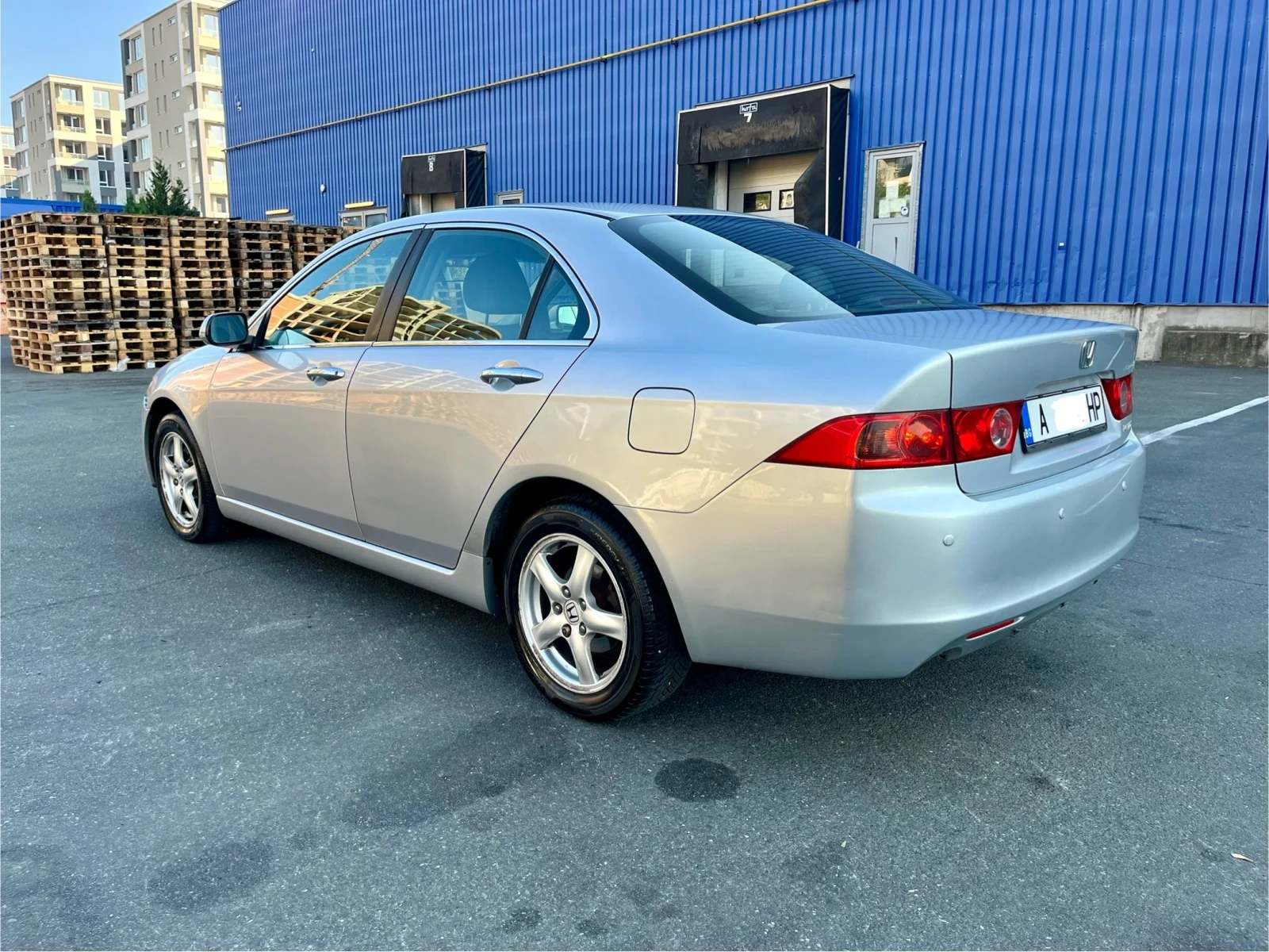 Honda Accord 2.2 140кс * Кожа* Круиз Контрол, снимка 6 - Автомобили и джипове - 55508530