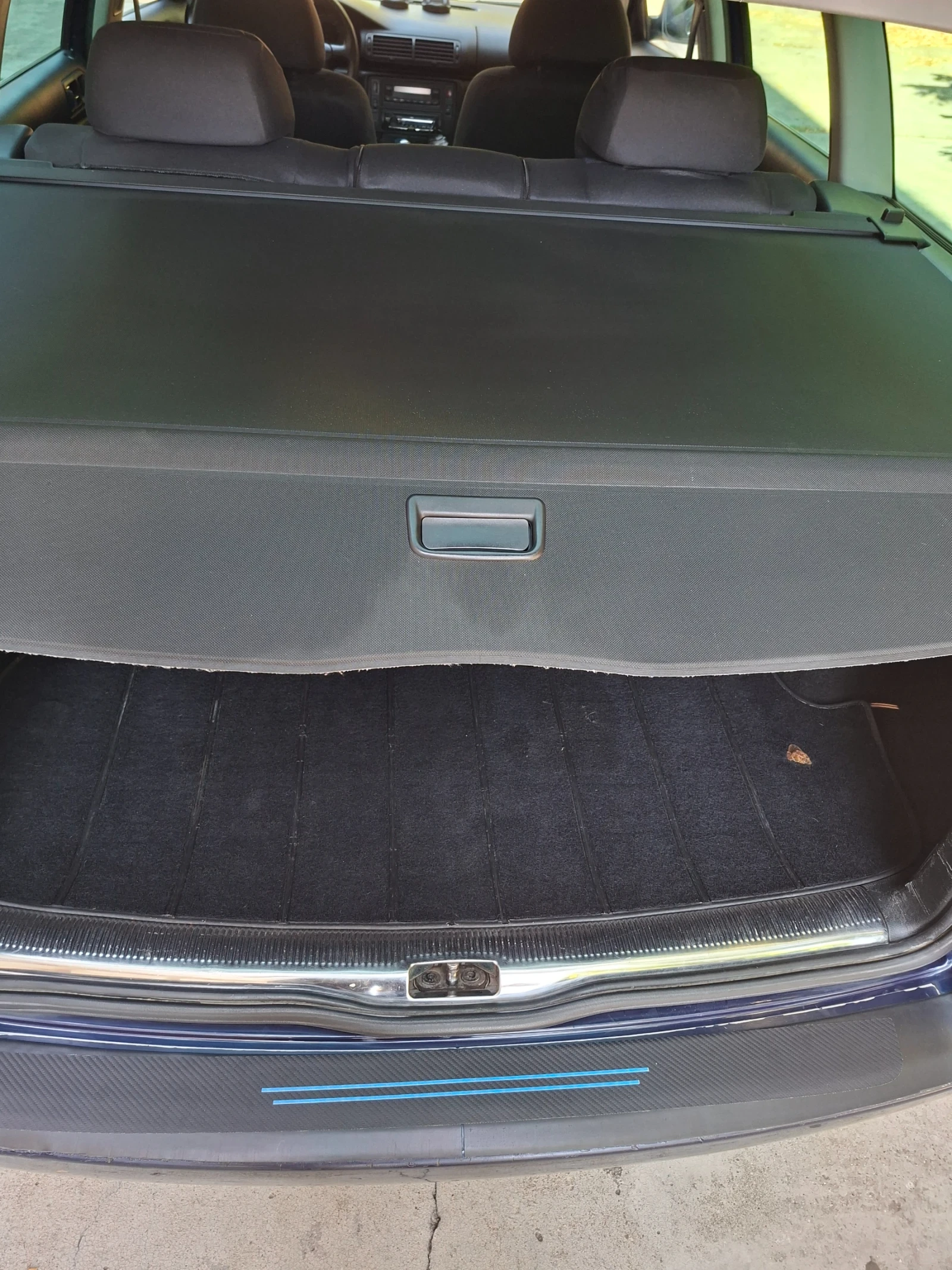 VW Passat лек, снимка 5 - Автомобили и джипове - 55826893