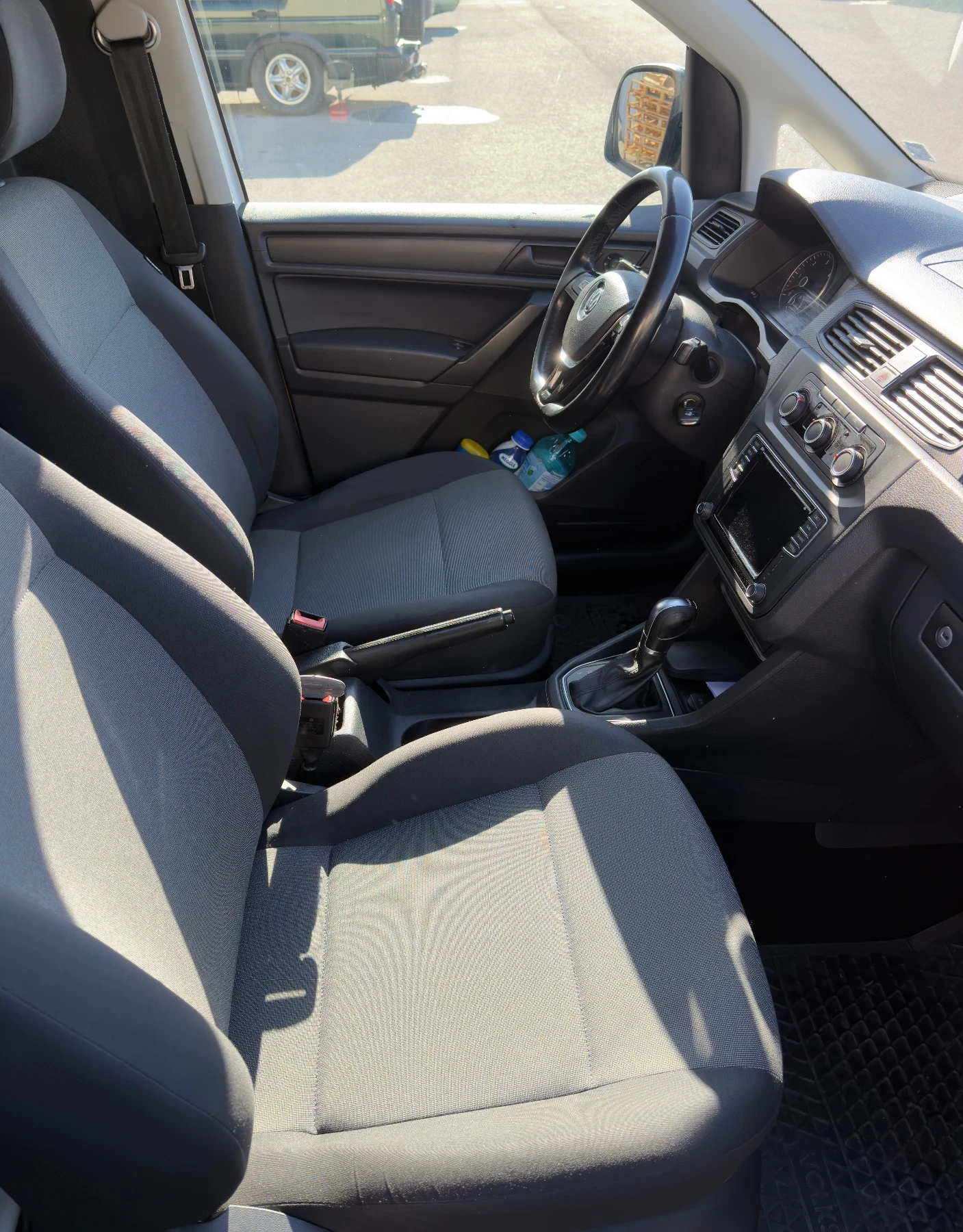 VW Caddy Caddy DSG автоматик, снимка 8 - Автомобили и джипове - 56594377