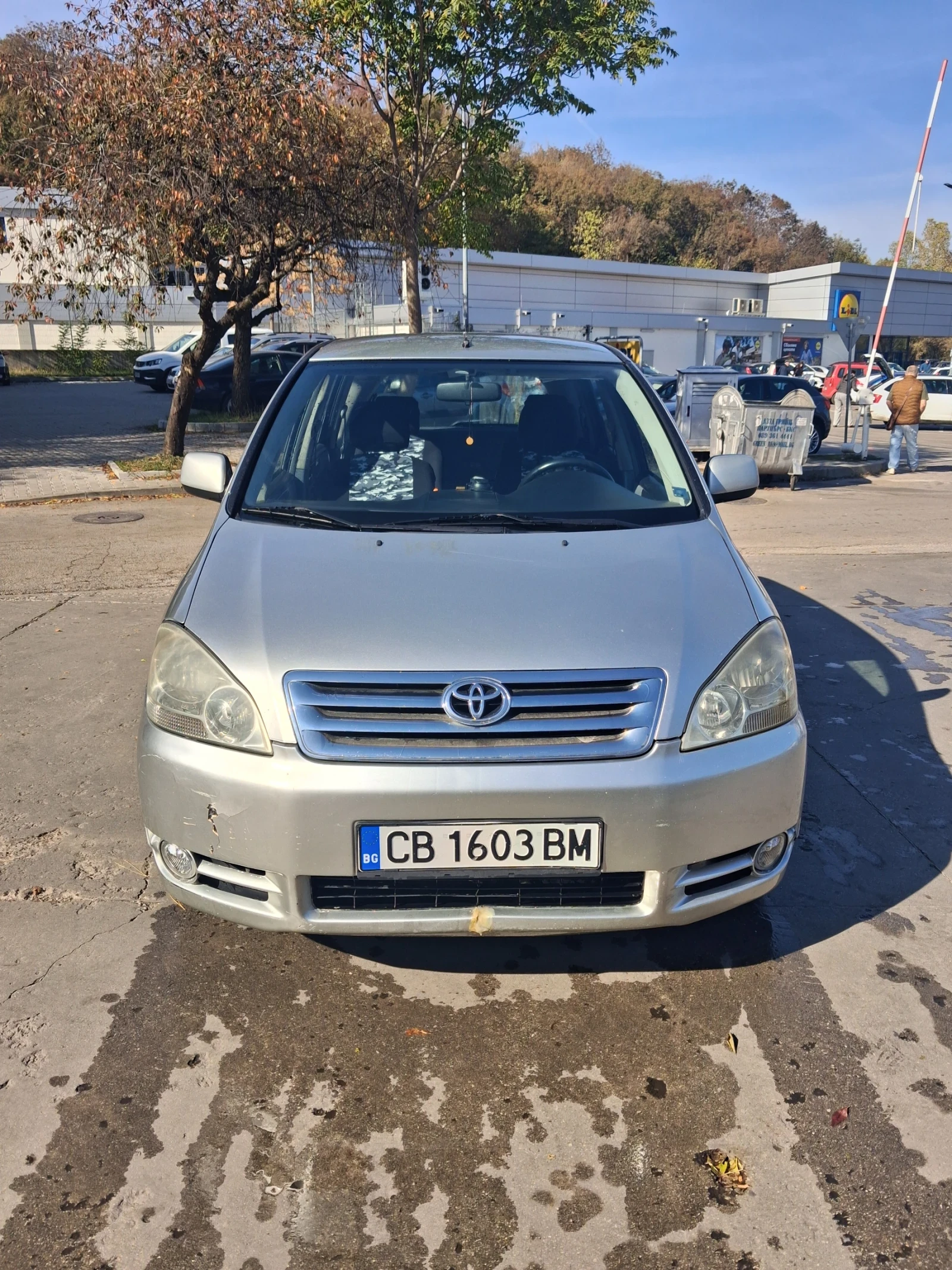 Toyota Avensis verso, снимка 2 - Автомобили и джипове - 56634602