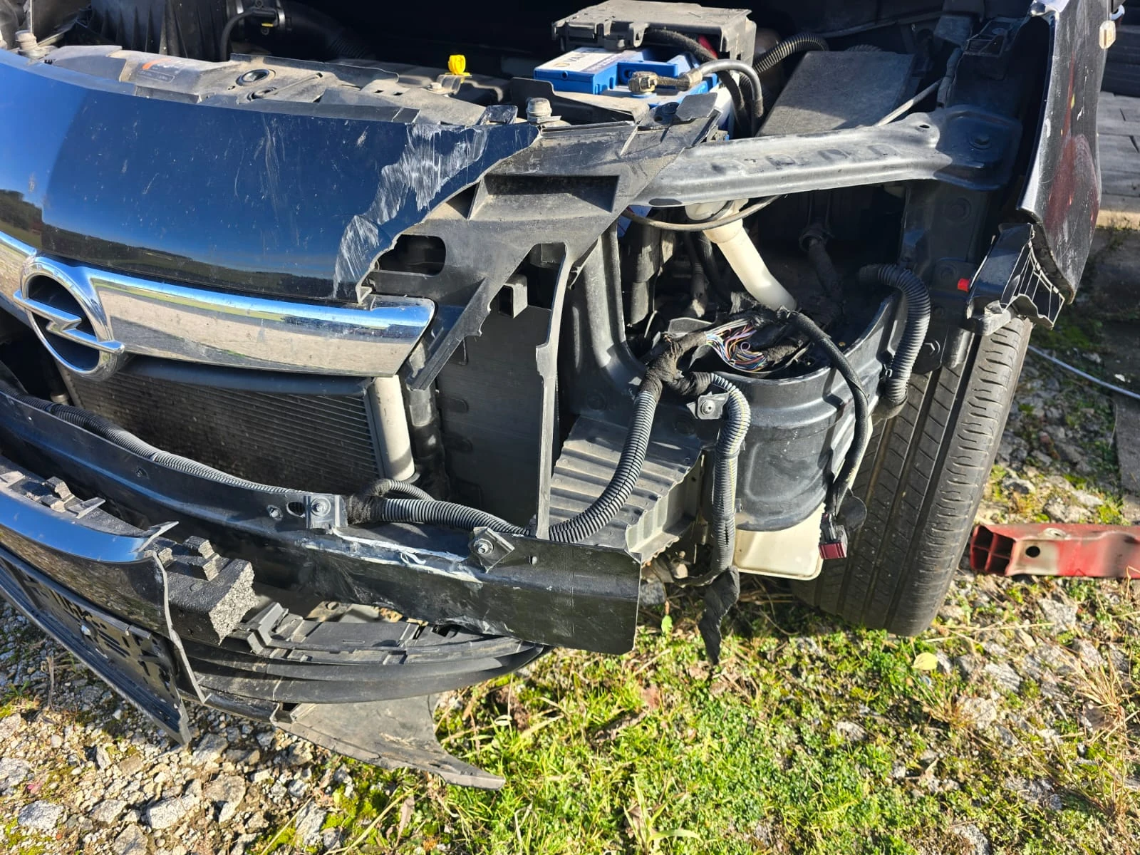 Opel Meriva 1.4i, снимка 3 - Автомобили и джипове - 56702478