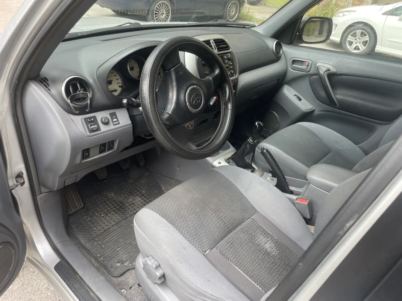 Toyota Rav4, снимка 10 - Автомобили и джипове - 47144900