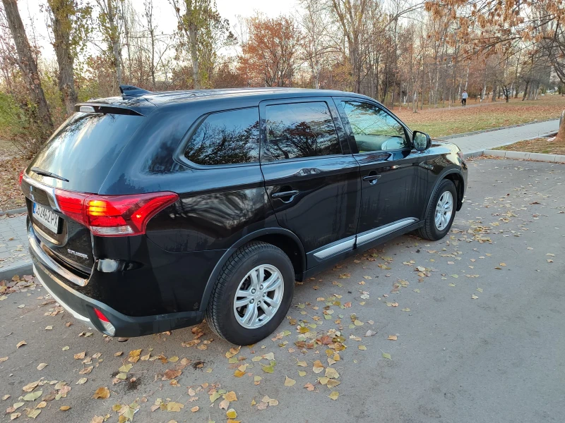 Mitsubishi Outlander, снимка 10 - Автомобили и джипове - 48477811