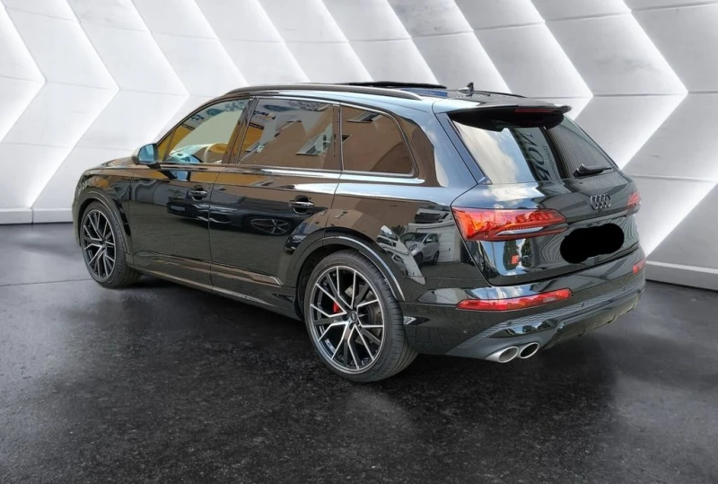 Audi SQ7 MATRIX* B&O* AHK* PANO* HUD* 7-SIT, снимка 2 - Автомобили и джипове - 48239416