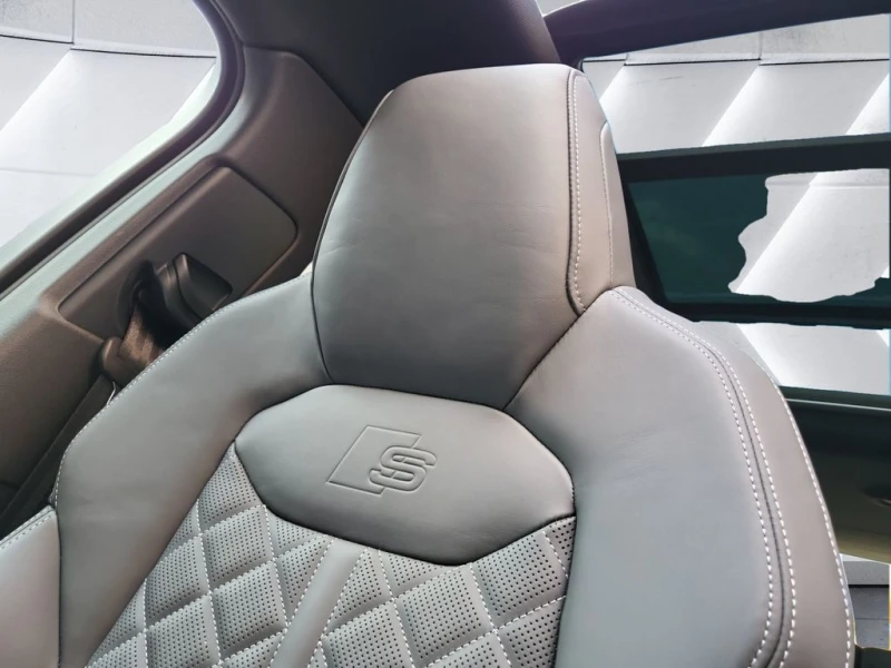 Audi SQ7 MATRIX* B&O* AHK* PANO* HUD* 7-SIT, снимка 9 - Автомобили и джипове - 48239416