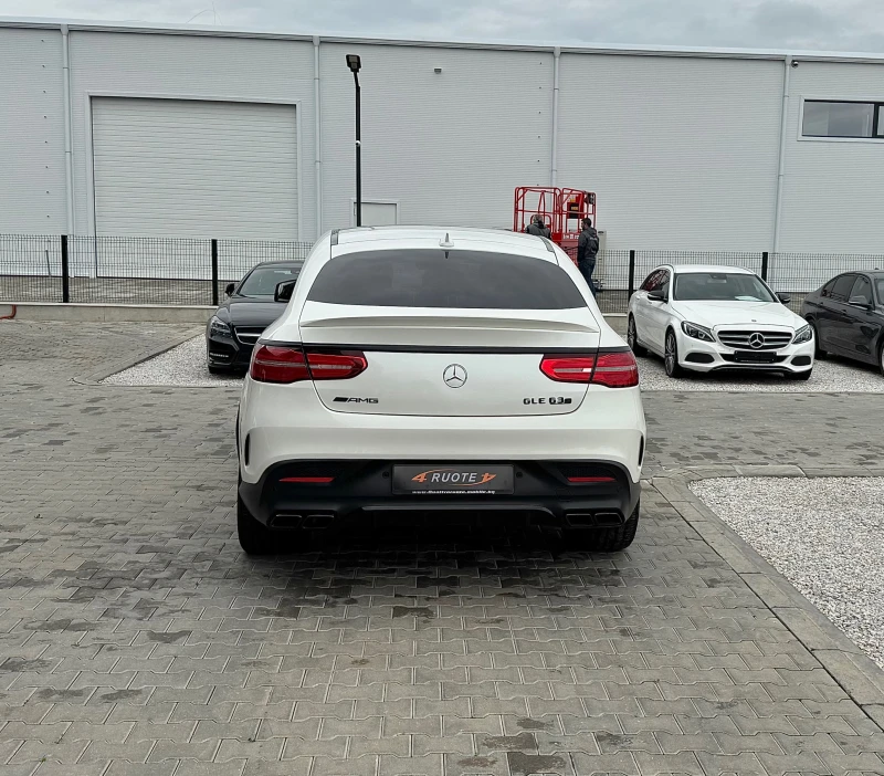 Mercedes-Benz GLE 63 AMG 22// Подгрев* Панорама* Harman/Kardon* 360Камера, снимка 5 - Автомобили и джипове - 50300475