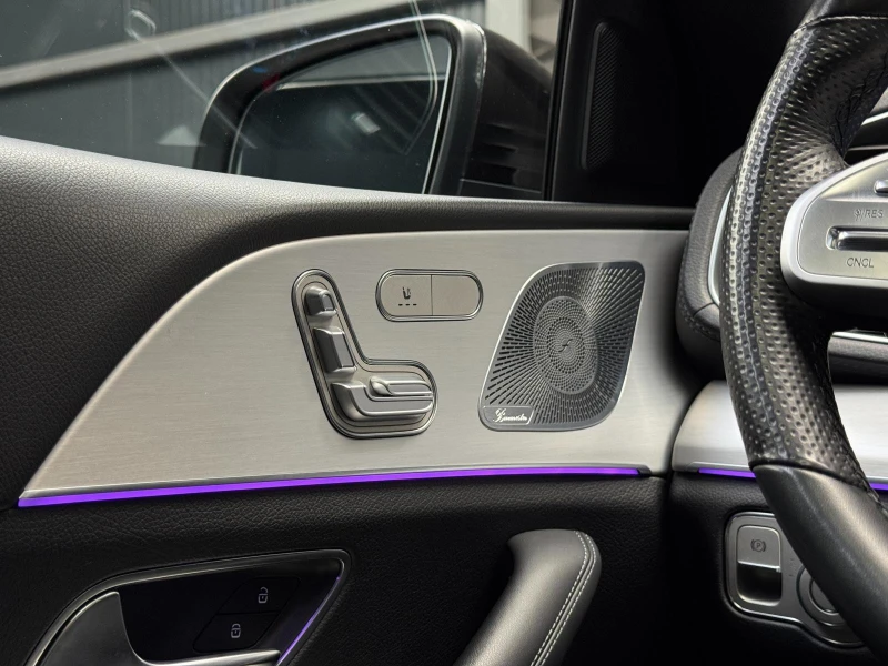 Mercedes-Benz GLE 350 d 4Matic Coupe AMG Pano* Camera* Подгрев, снимка 17 - Автомобили и джипове - 51072205