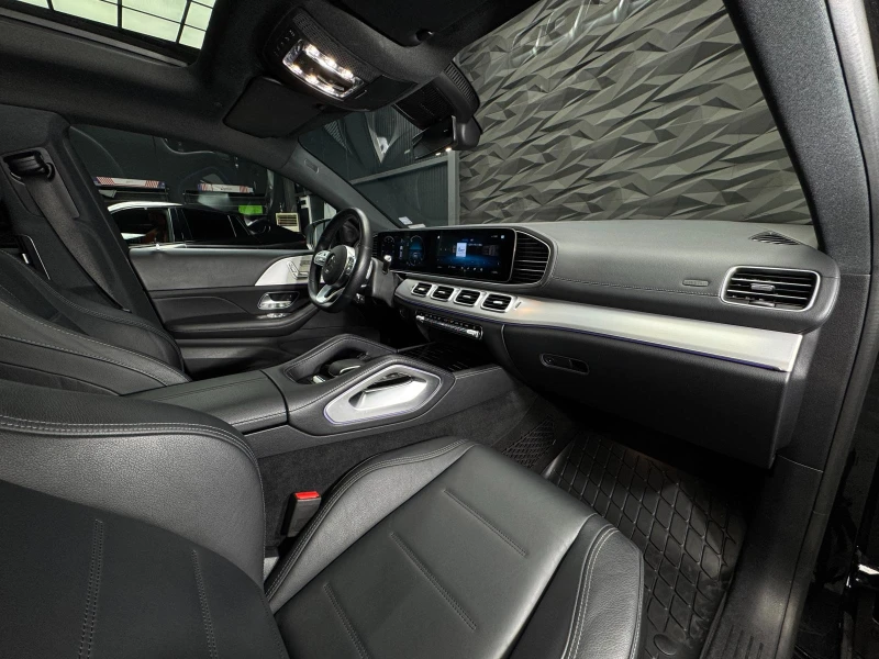 Mercedes-Benz GLE 350 d 4Matic Coupe AMG Pano* Camera* Подгрев, снимка 9 - Автомобили и джипове - 51072205