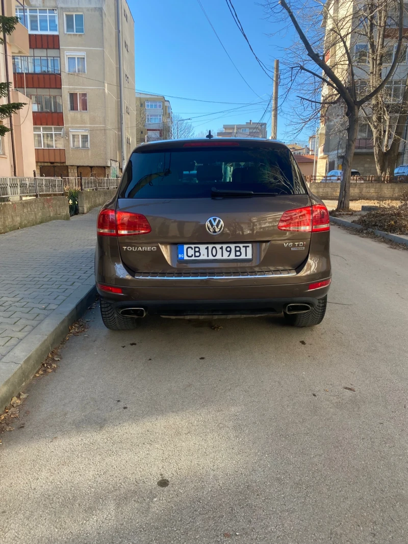 VW Touareg, снимка 2 - Автомобили и джипове - 52402630