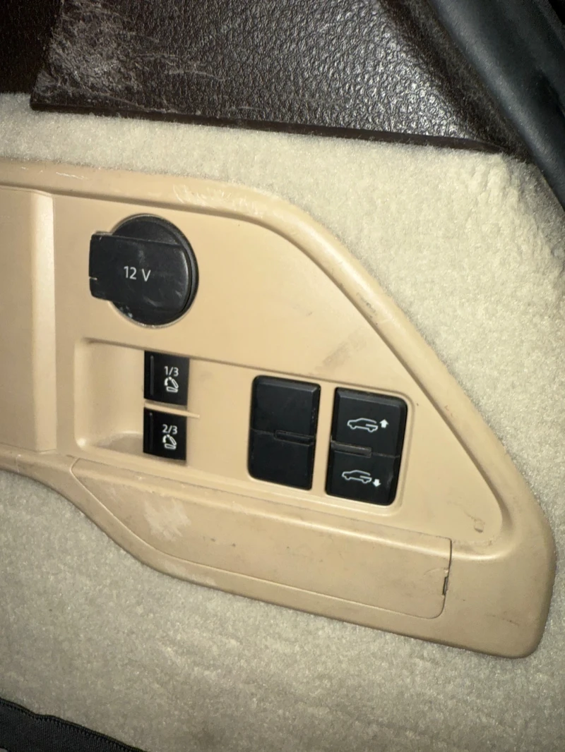 VW Touareg, снимка 9 - Автомобили и джипове - 52402630