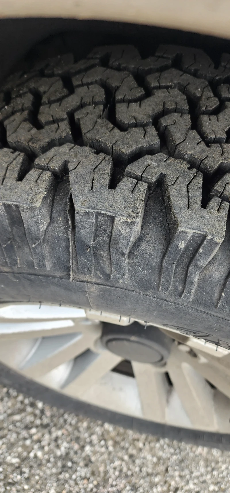 Suzuki Grand vitara 2.0, снимка 8 - Автомобили и джипове - 52661570