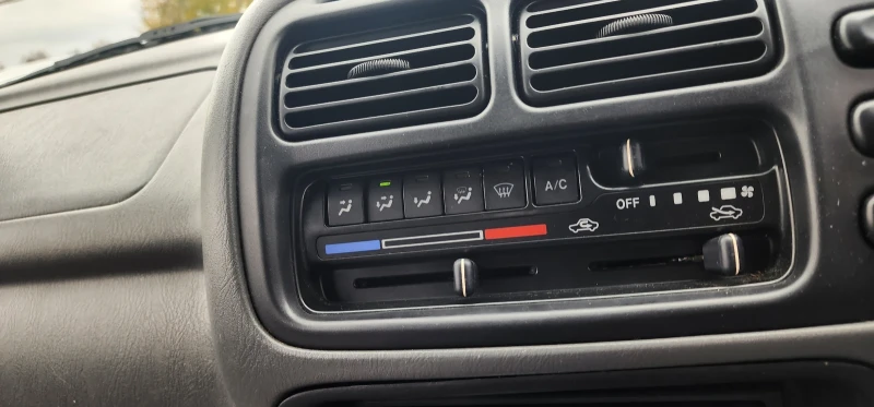 Suzuki Grand vitara 2.0, снимка 4 - Автомобили и джипове - 52661570