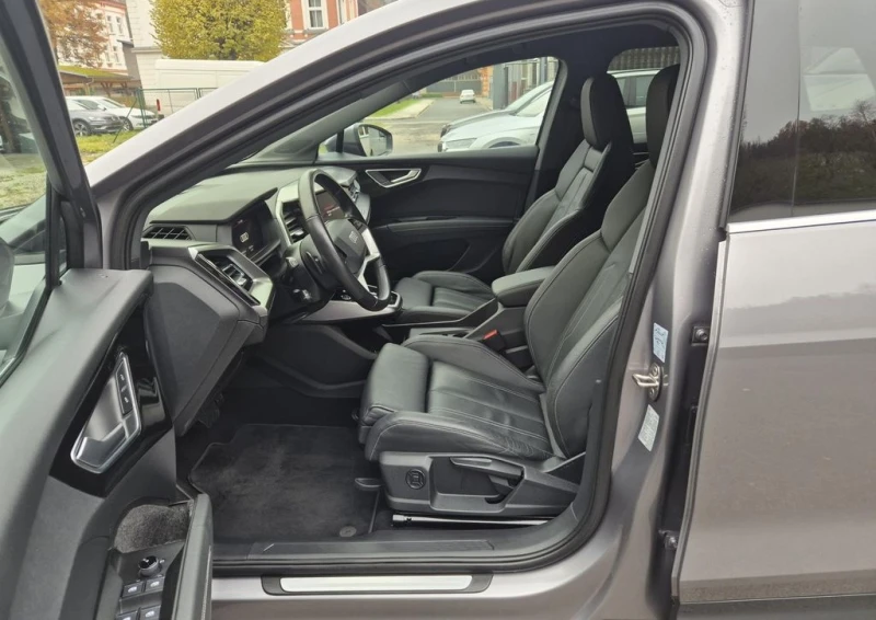 Audi Q4 e-tron 50 Quattro, снимка 8 - Автомобили и джипове - 52693038