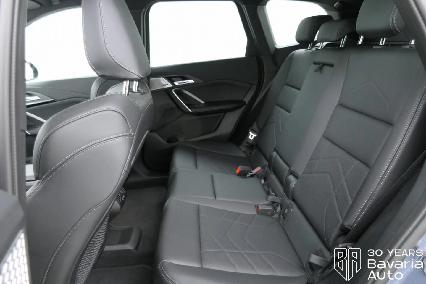 BMW iX1 30 xDrive M Sport  Paket | Mobile.bg   8