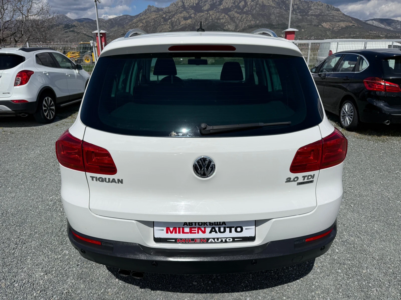 VW Tiguan (KATO НОВА)^(4х4), снимка 7 - Автомобили и джипове - 54136123