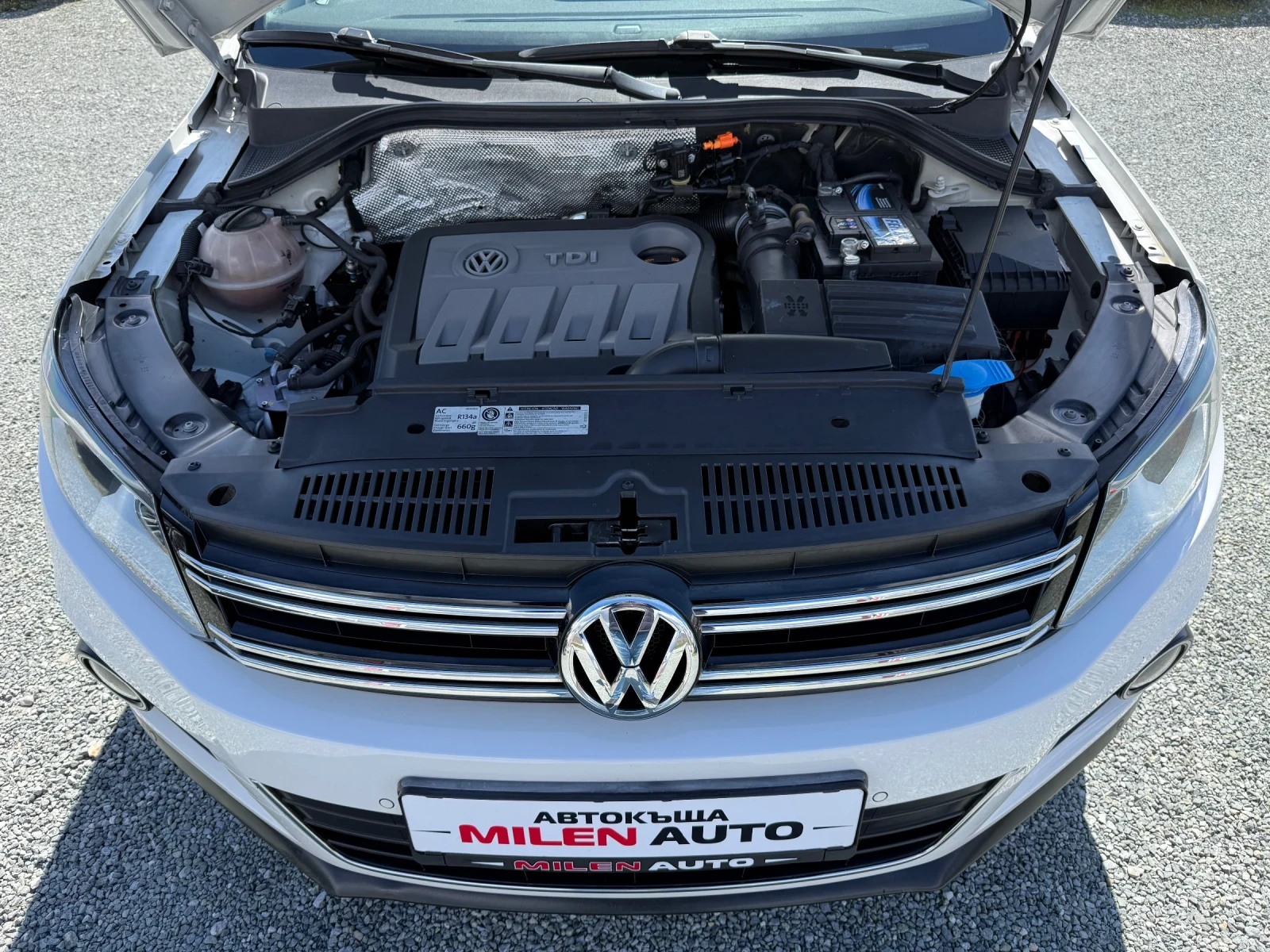 VW Tiguan (KATO НОВА)^(4х4), снимка 17 - Автомобили и джипове - 54136123