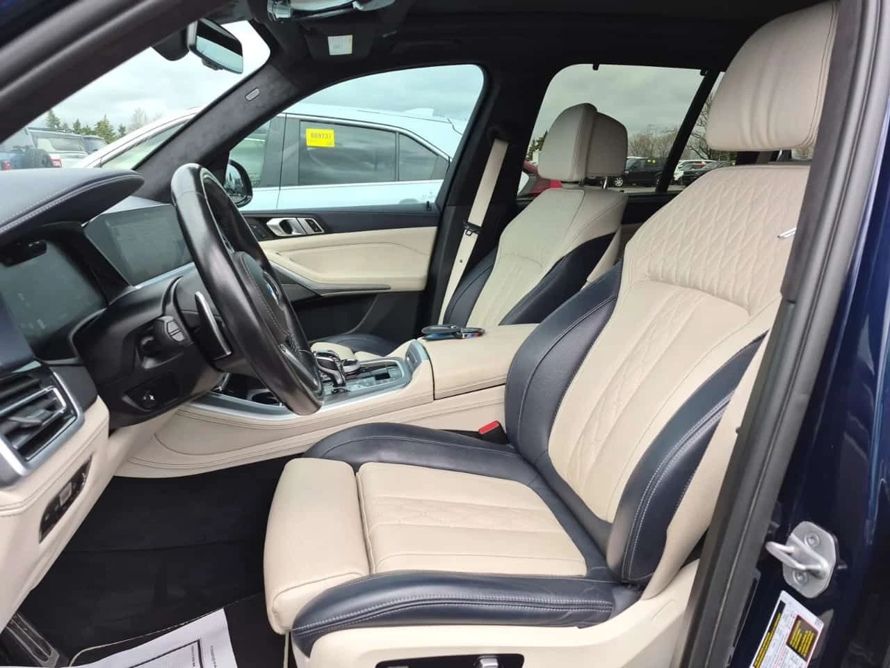 BMW X5 M50I* ЛАЗЕРИ* ДИСТРОНИК* ОБДУХВАНЕ* H/K* PANO* , снимка 5 - Автомобили и джипове - 54185692