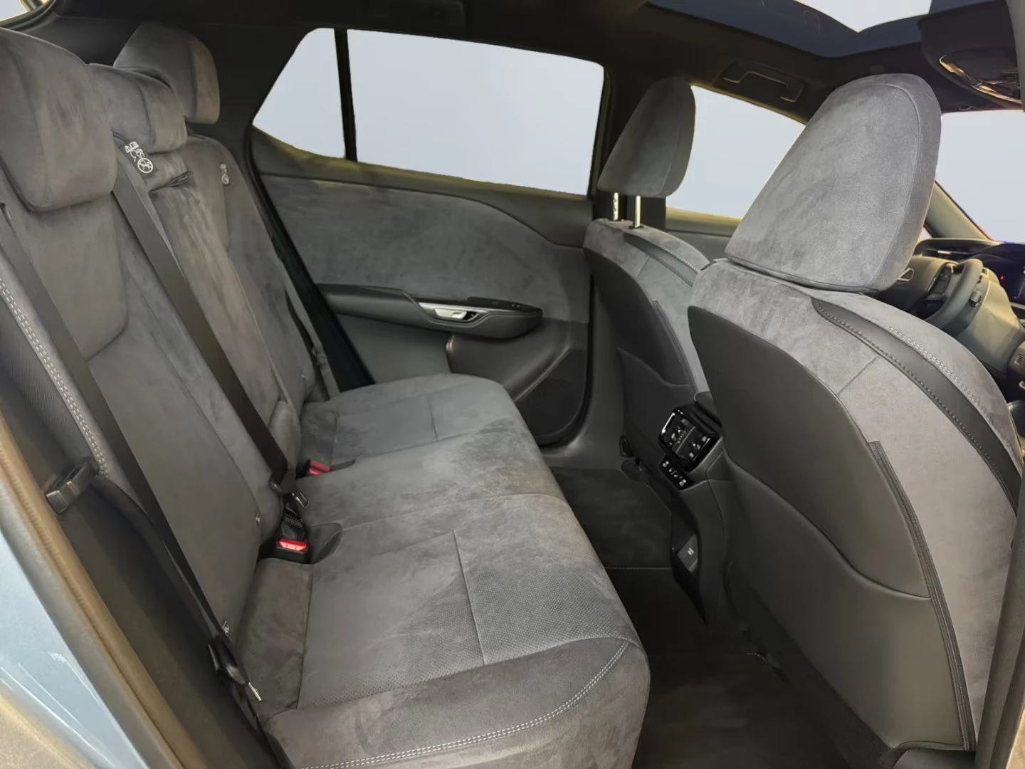 Lexus RX 500 e/381HP/LUXURY/360/PANO/406z, снимка 14 - Автомобили и джипове - 54477241