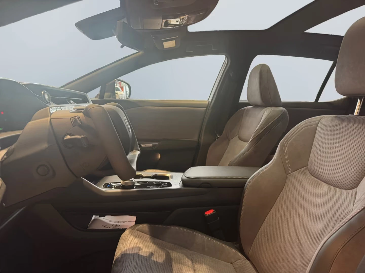 Lexus RX 500 e/381HP/LUXURY/360/PANO/406z, снимка 12 - Автомобили и джипове - 54477241