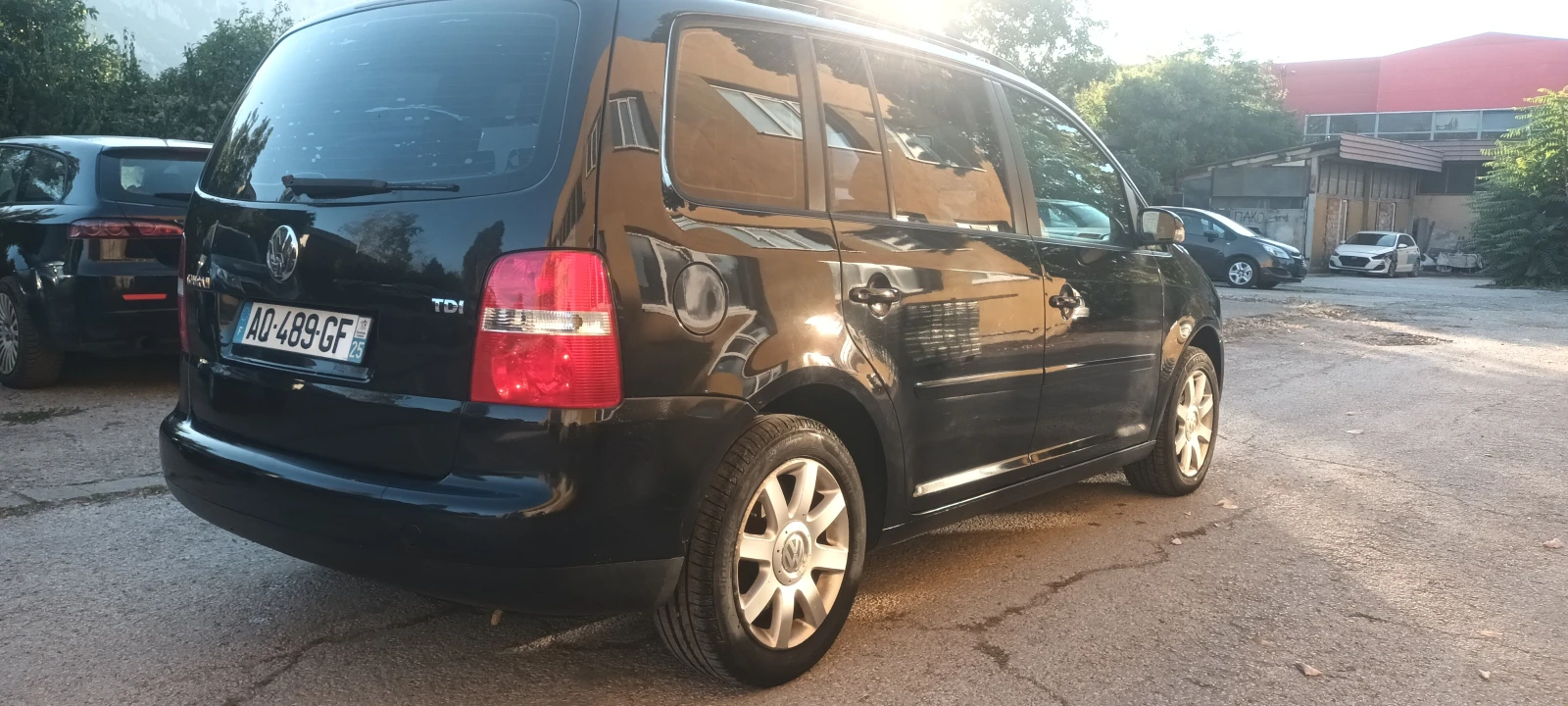 VW Tiguan 20 140ps 7сед, снимка 4 - Автомобили и джипове - 54692822