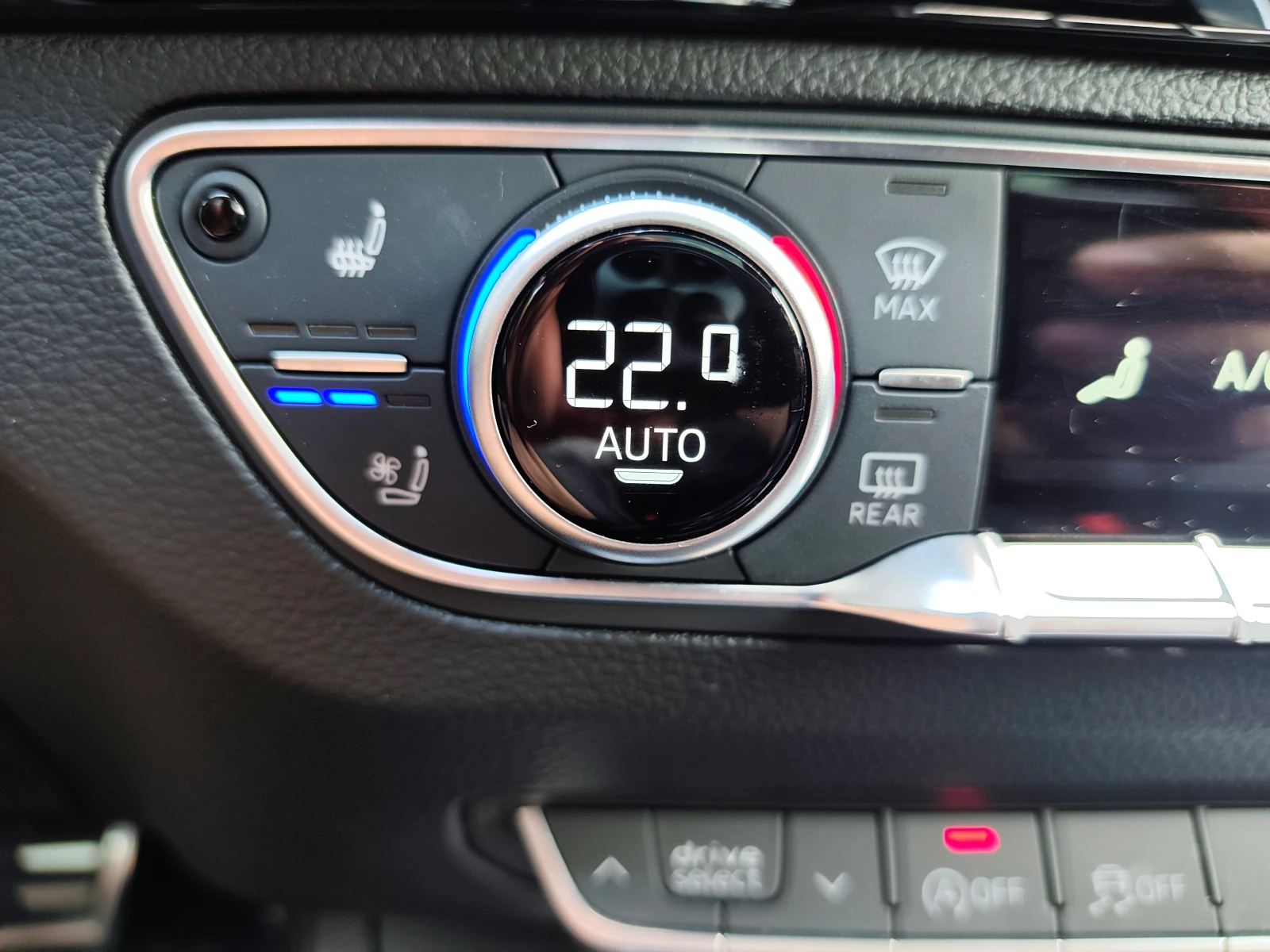 Audi Q5  Premium Plus 2.0L Mild Hybrid, снимка 9 - Автомобили и джипове - 55058557