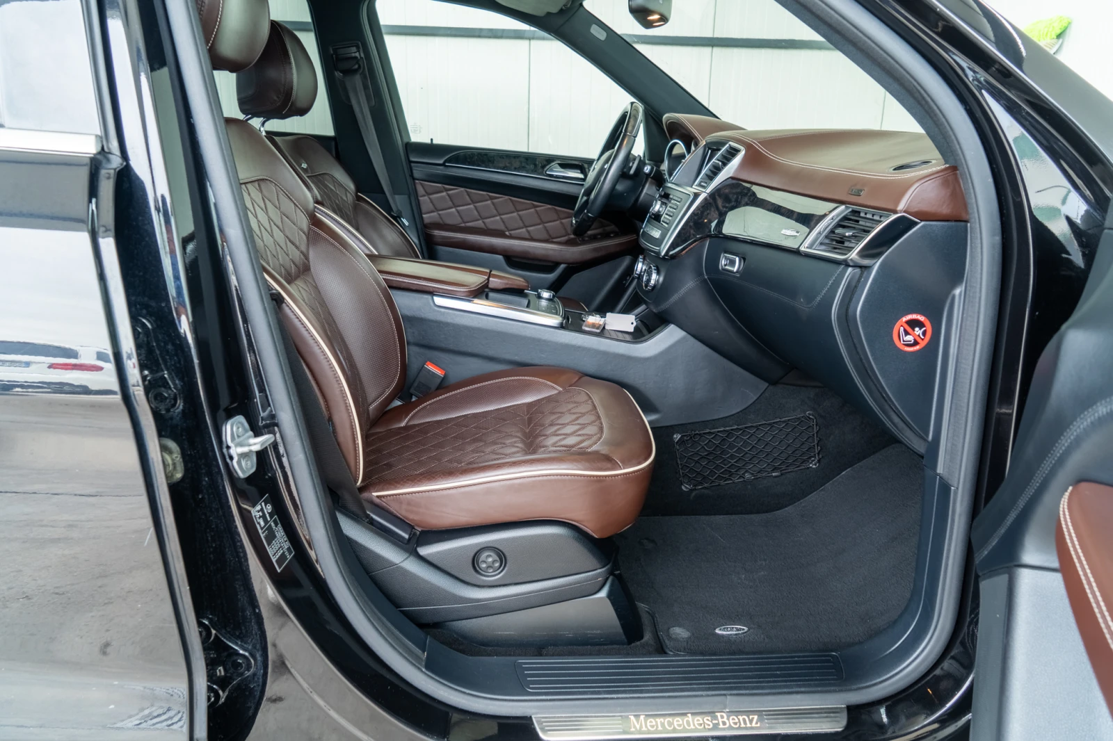 Mercedes-Benz ML 350 DESIGNO = V6 = DISTRONIC = FULL = 4MATIC = ЛИЗИНГ, снимка 10 - Автомобили и джипове - 55439270