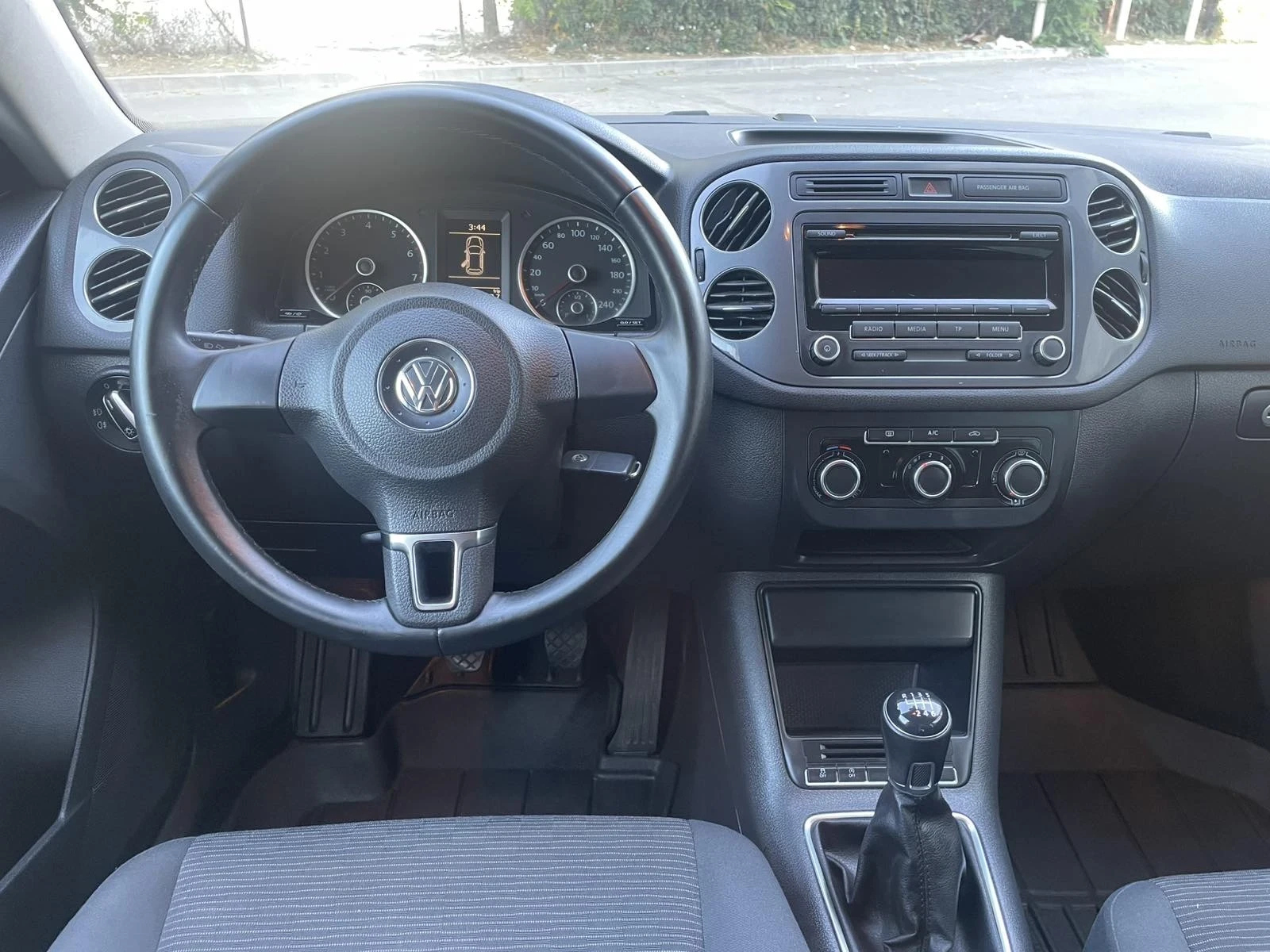 VW Tiguan 1.4 TSI Франция, снимка 12 - Автомобили и джипове - 55737353