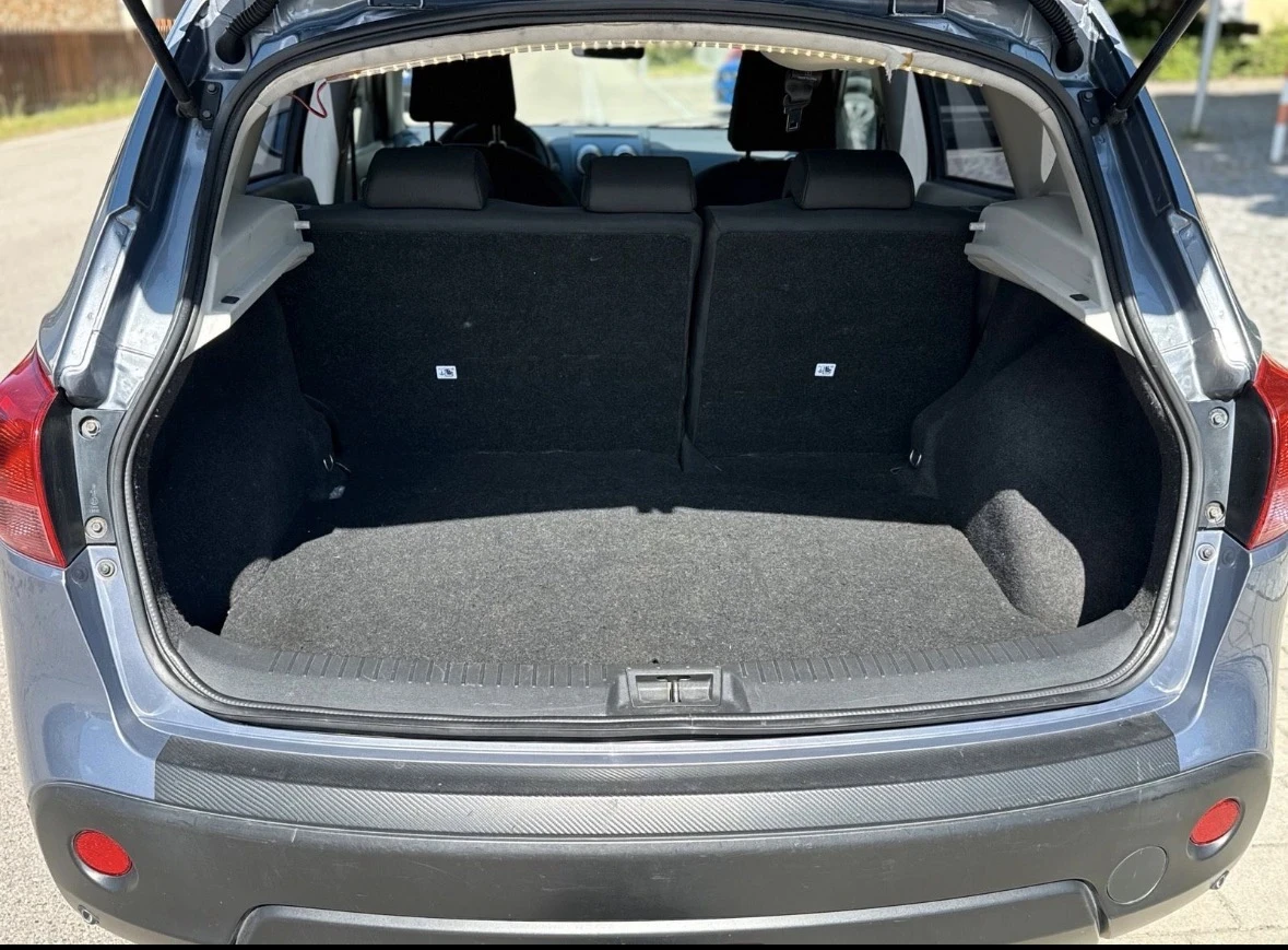 Nissan Qashqai 2.0 4x4 Газ Бензин, снимка 4 - Автомобили и джипове - 55940412