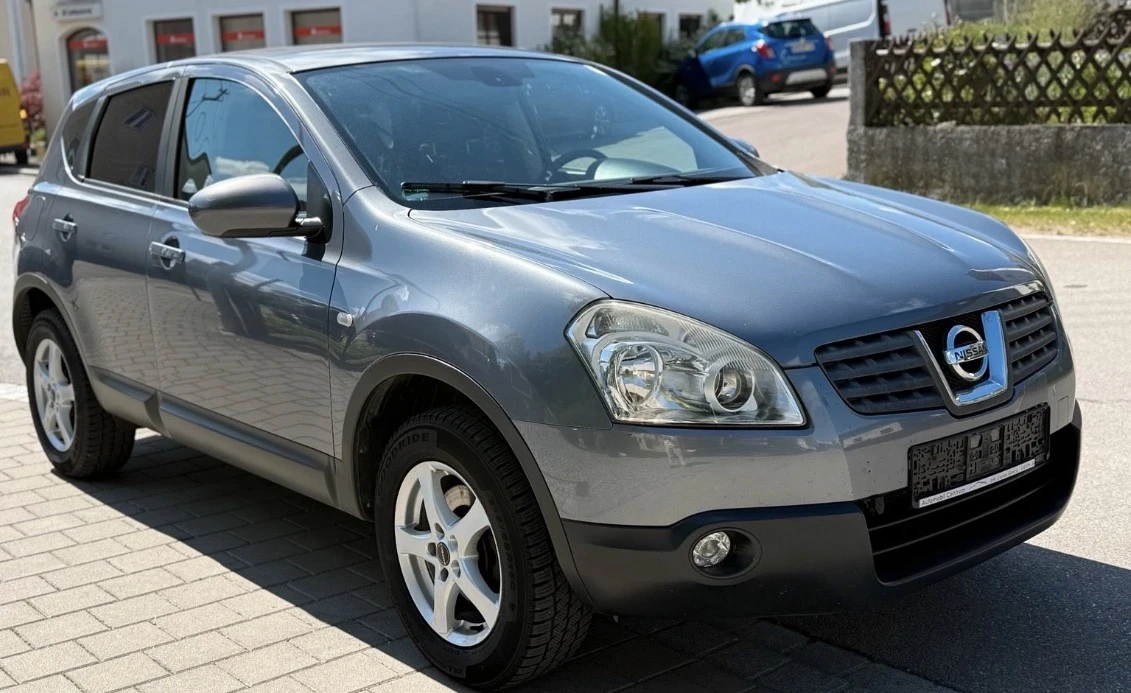 Nissan Qashqai 2.0 4x4 Газ Бензин, снимка 3 - Автомобили и джипове - 55940412