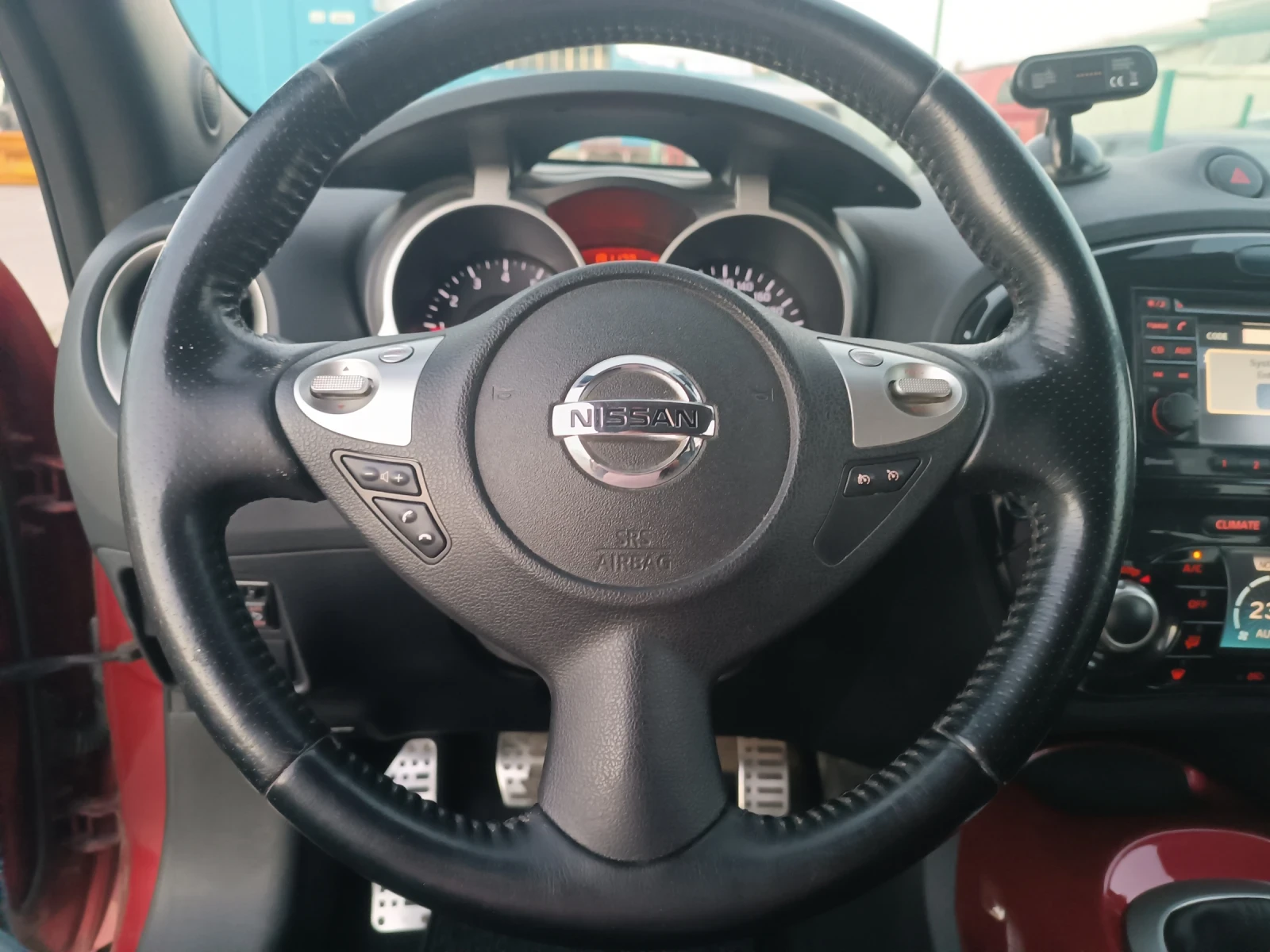 Nissan Juke 1, 6 бензин, TEKNA, ЛИЗИНГ , снимка 8 - Автомобили и джипове - 55994471