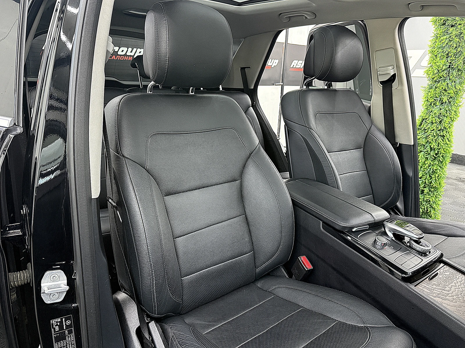 Mercedes-Benz GLE 350 360-K/PANORAMA/AMG-line/9gt/ПОДГРЕВ ОБДУХВАНЕ Л-Г, снимка 15 - Автомобили и джипове - 56164529