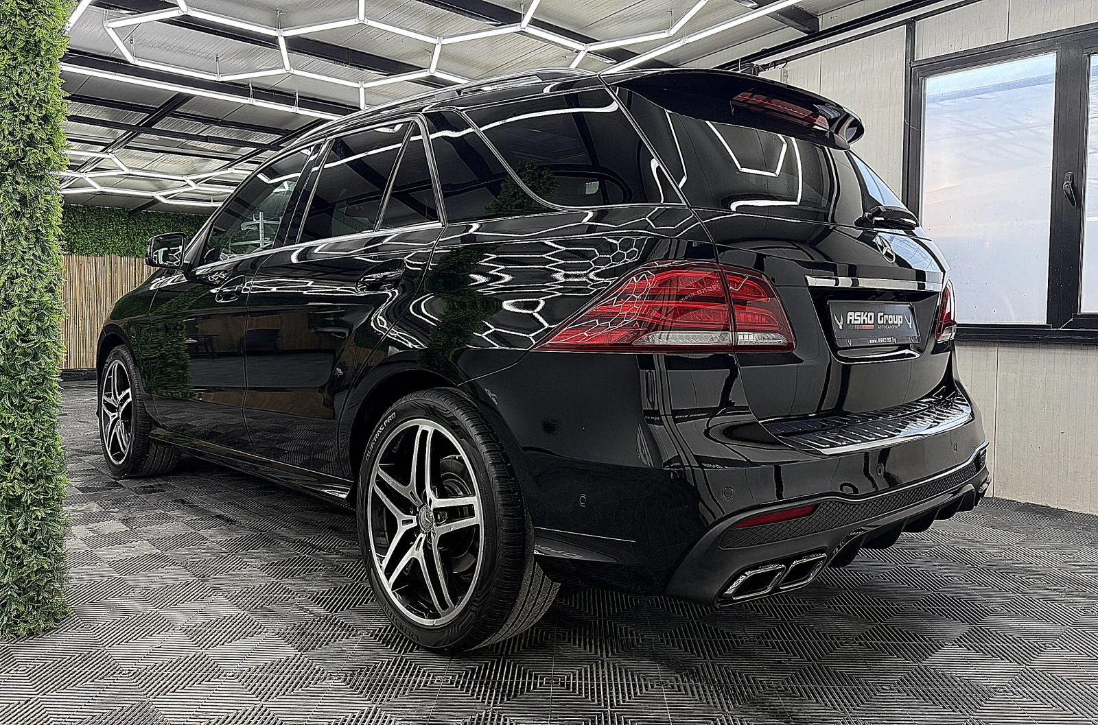 Mercedes-Benz GLE 350 360-K/PANORAMA/AMG-line/9gt/ПОДГРЕВ ОБДУХВАНЕ Л-Г, снимка 4 - Автомобили и джипове - 56164529
