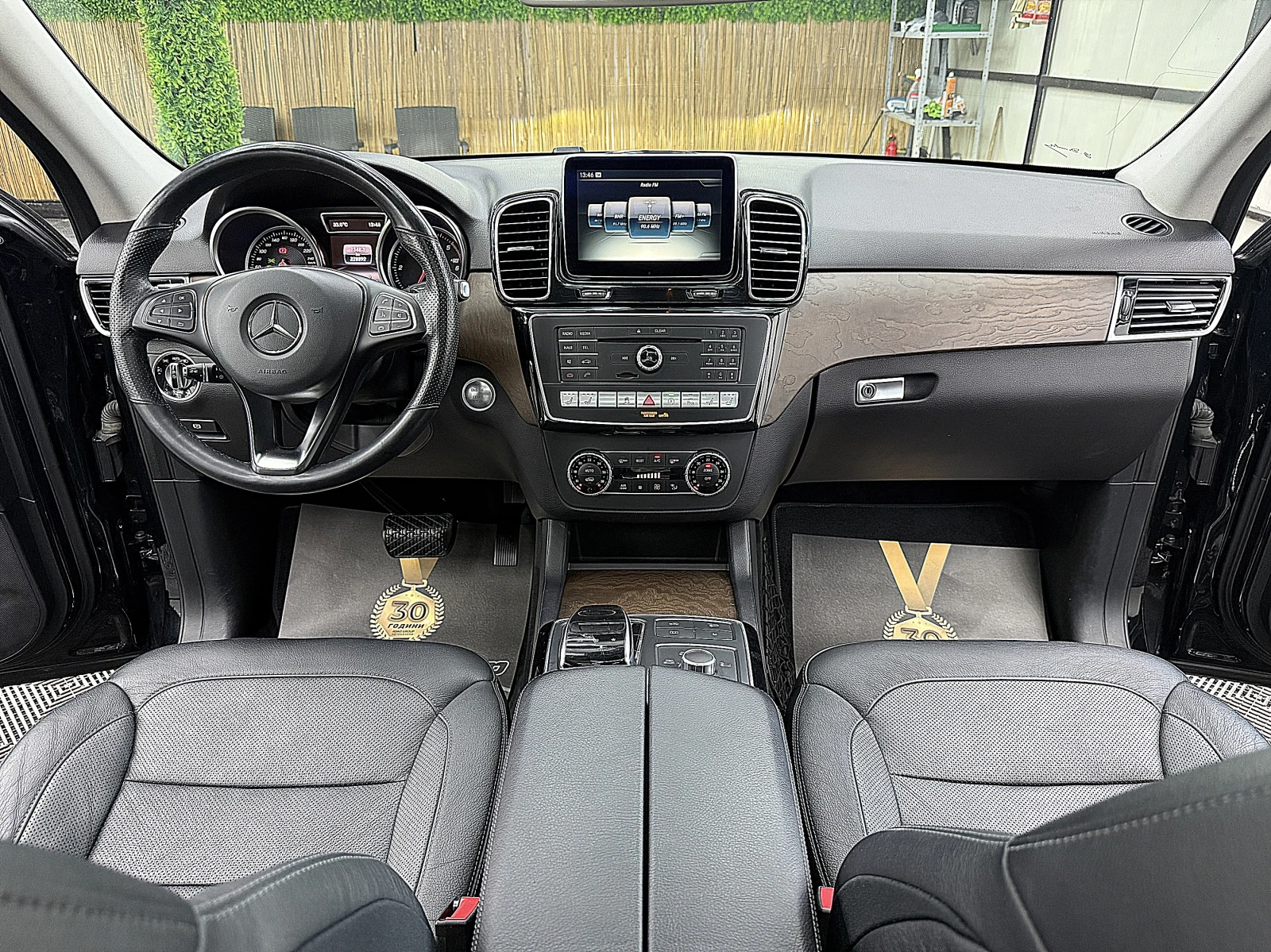 Mercedes-Benz GLE 350 360-K/PANORAMA/AMG-line/9gt/ПОДГРЕВ ОБДУХВАНЕ Л-Г, снимка 16 - Автомобили и джипове - 56164529