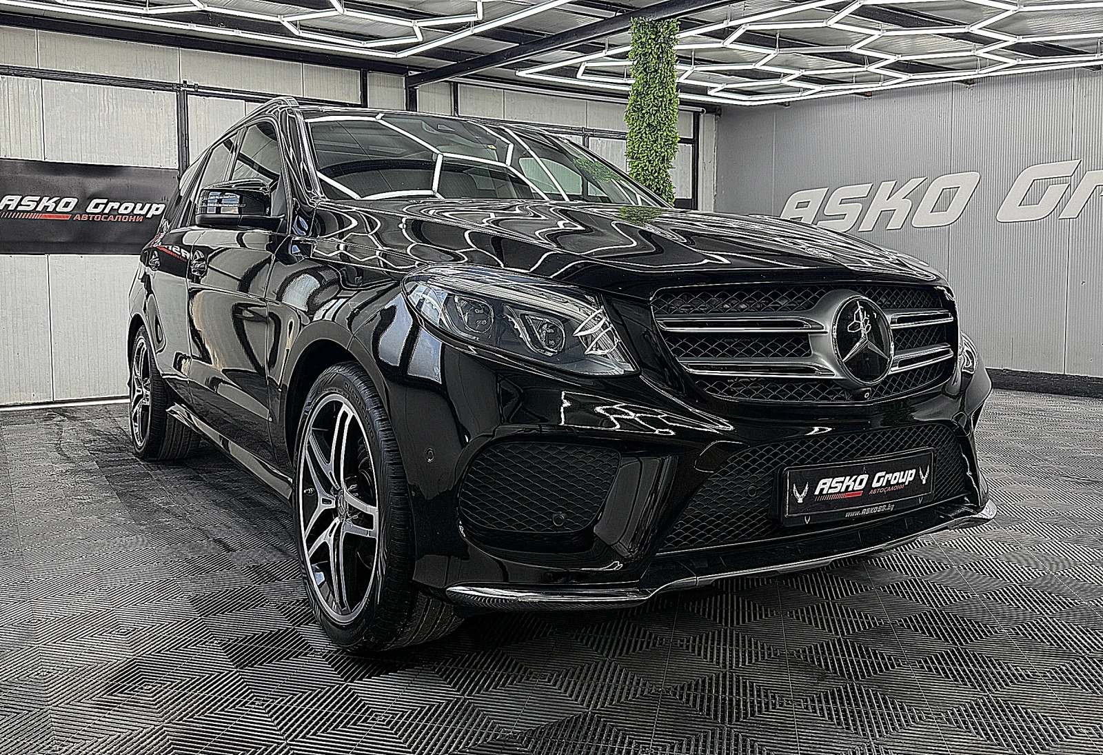 Mercedes-Benz GLE 350 360-K/PANORAMA/AMG-line/9gt/ПОДГРЕВ ОБДУХВАНЕ Л-Г, снимка 3 - Автомобили и джипове - 56164529